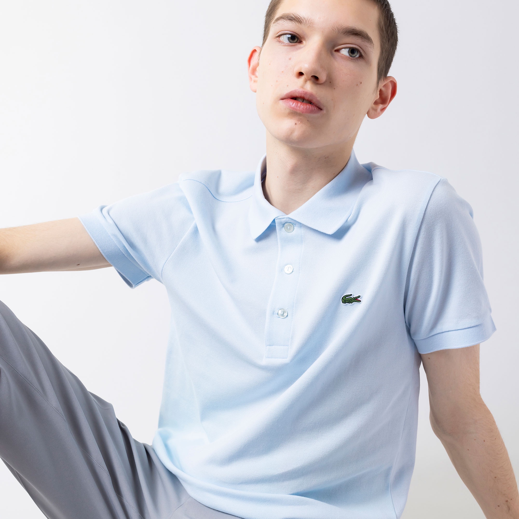 スリムフィットソリッドポロシャツ (半袖)