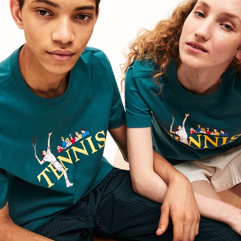 ユニセックス レギュラーフィット オールドテニスデザインクルーネックTシャツ