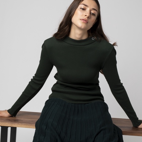 モックネックロングスリーブTシャツ