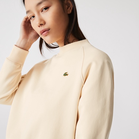 LACOSTE L!VEメタルバッジクルーネックスウェット