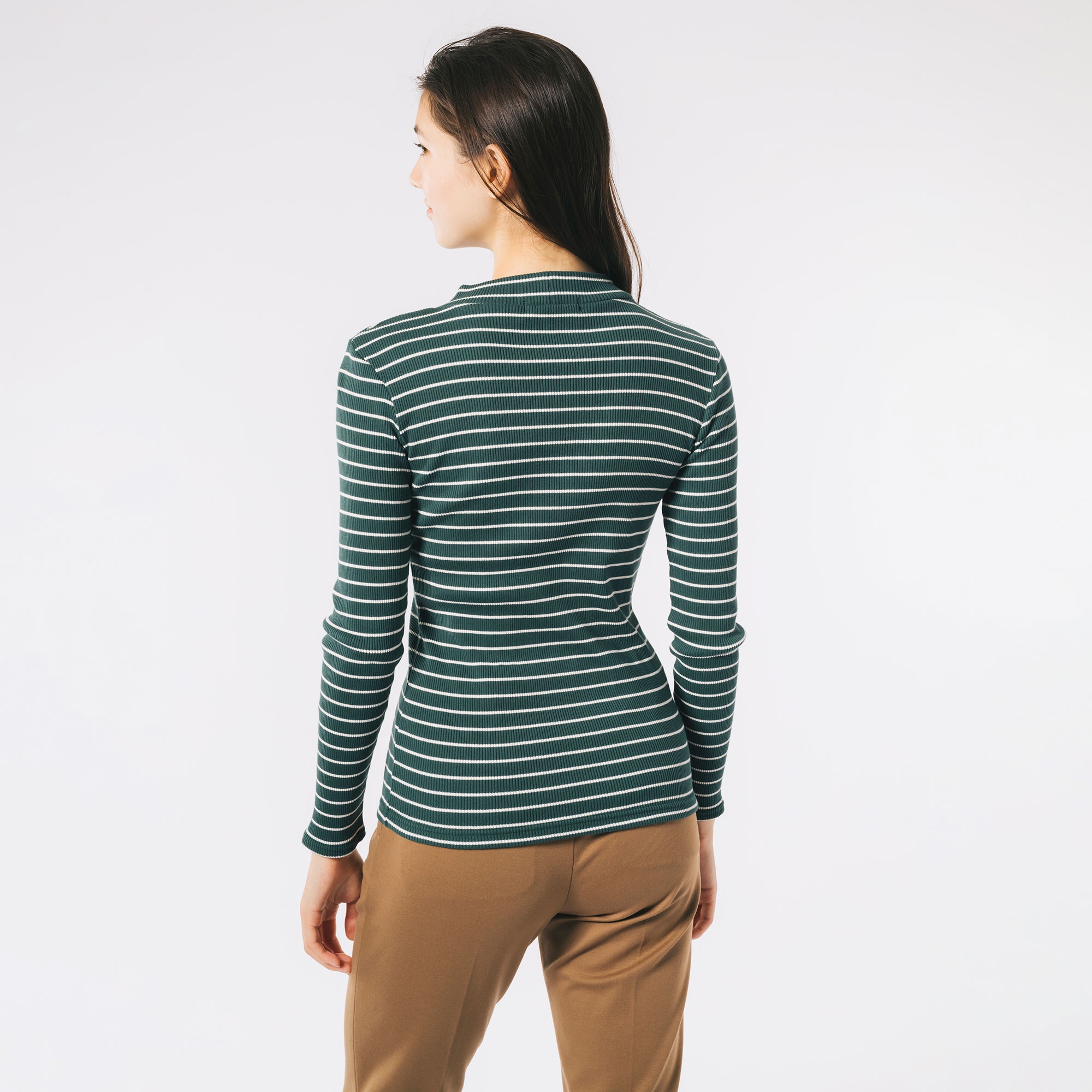 モックネックロングスリーブTシャツ