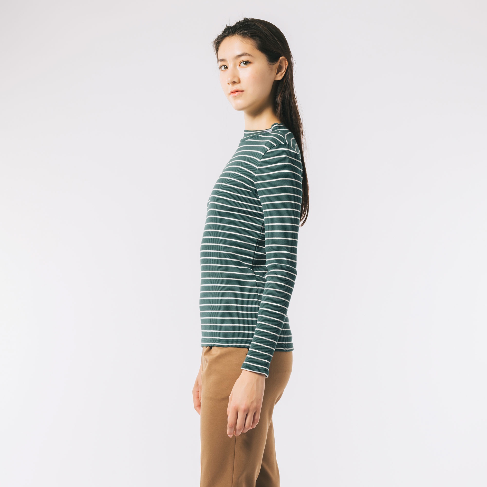 モックネックロングスリーブTシャツ