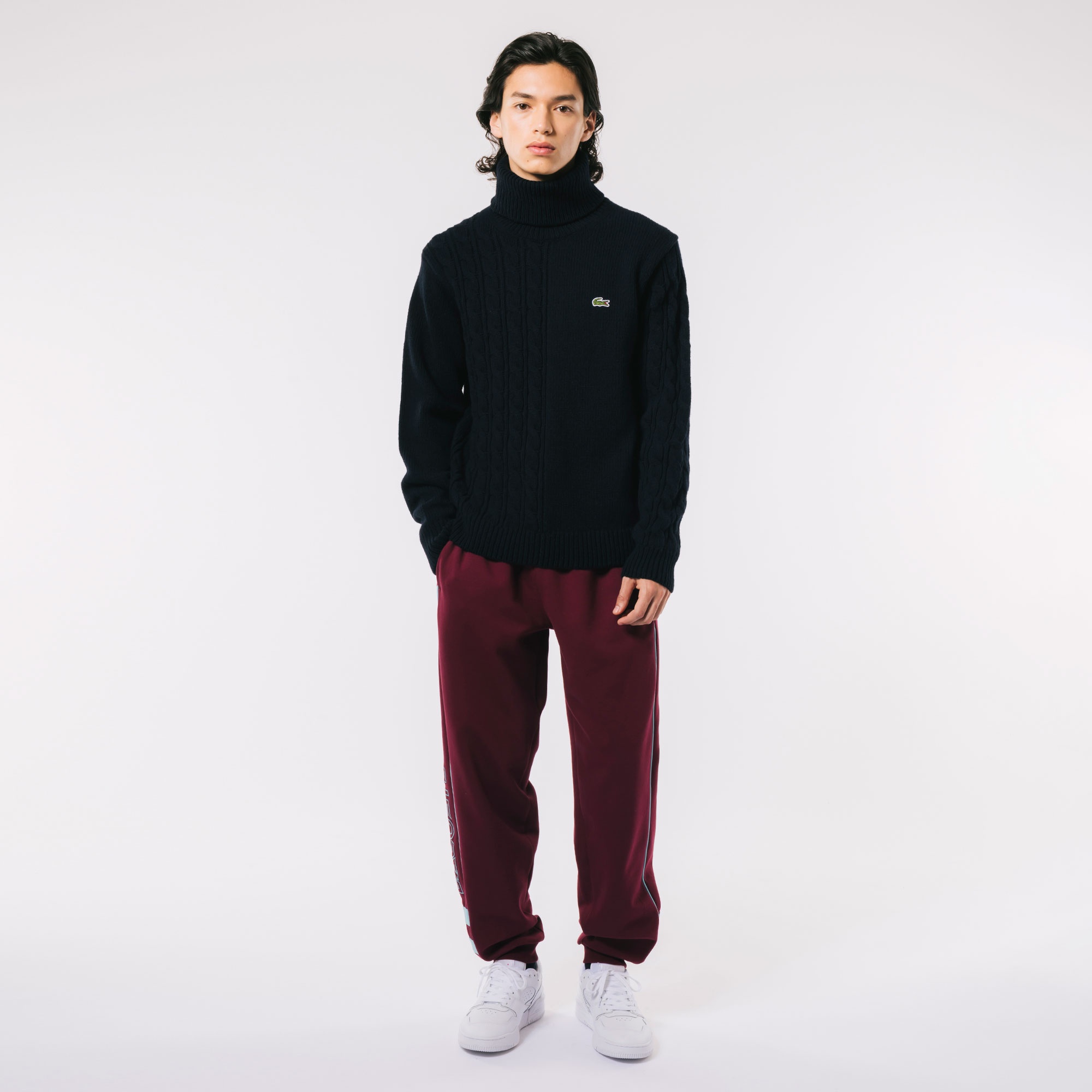 アシンメトリータートルネックニットセーター