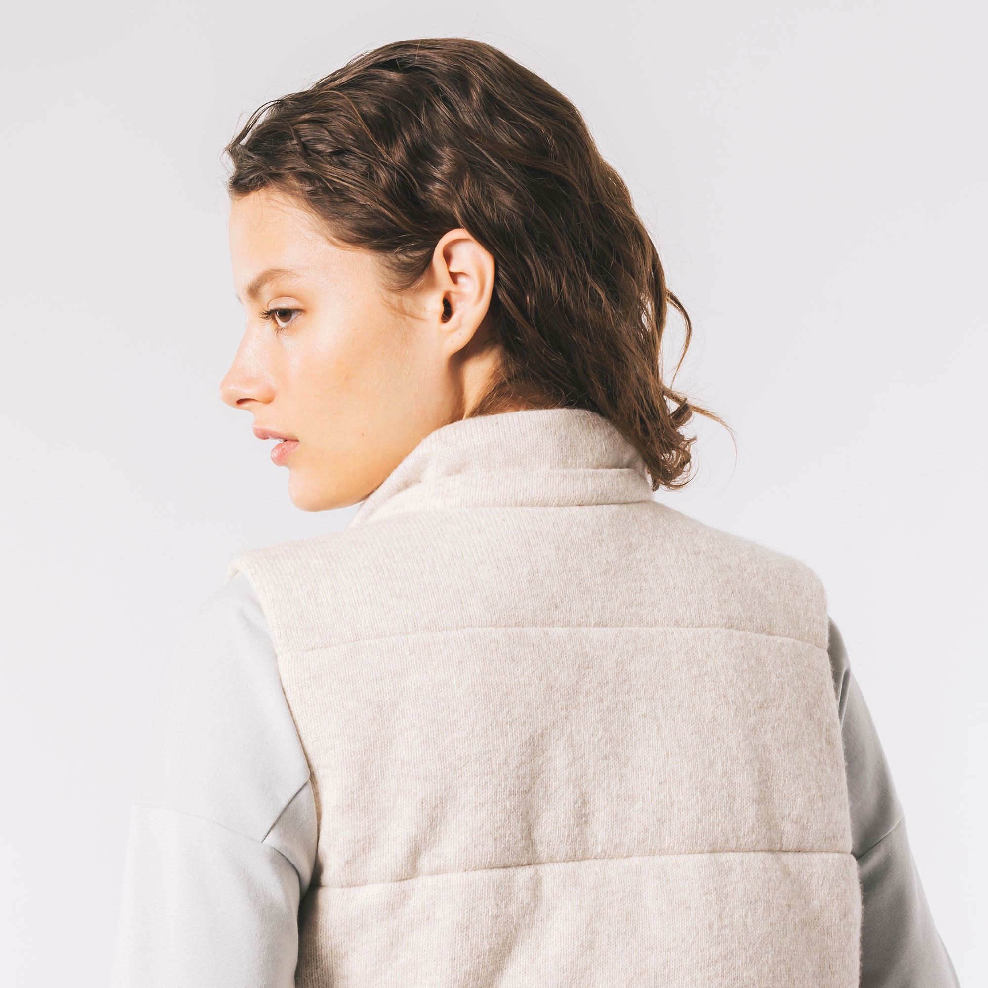 ウールニット中綿ベスト