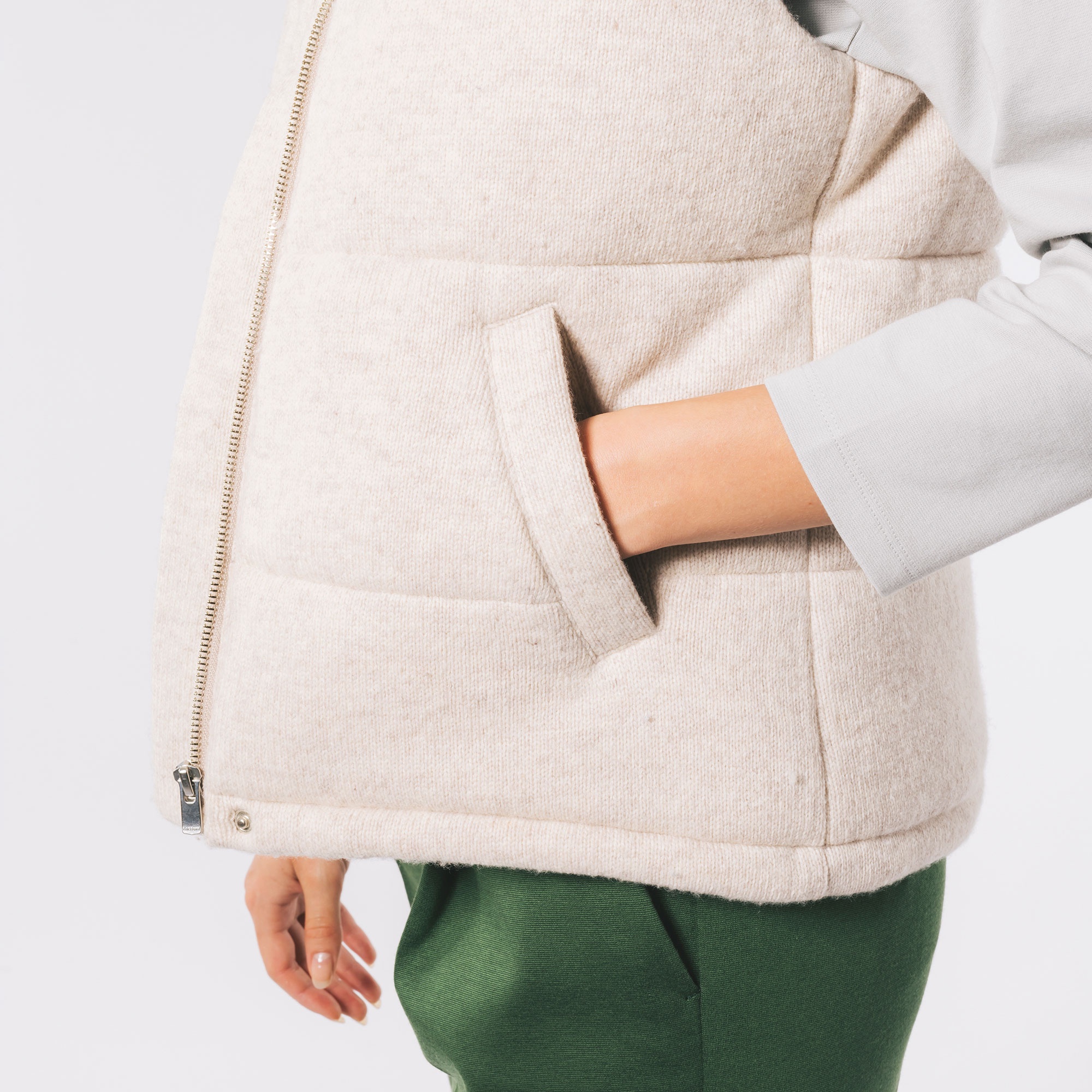 ウールニット中綿ベスト