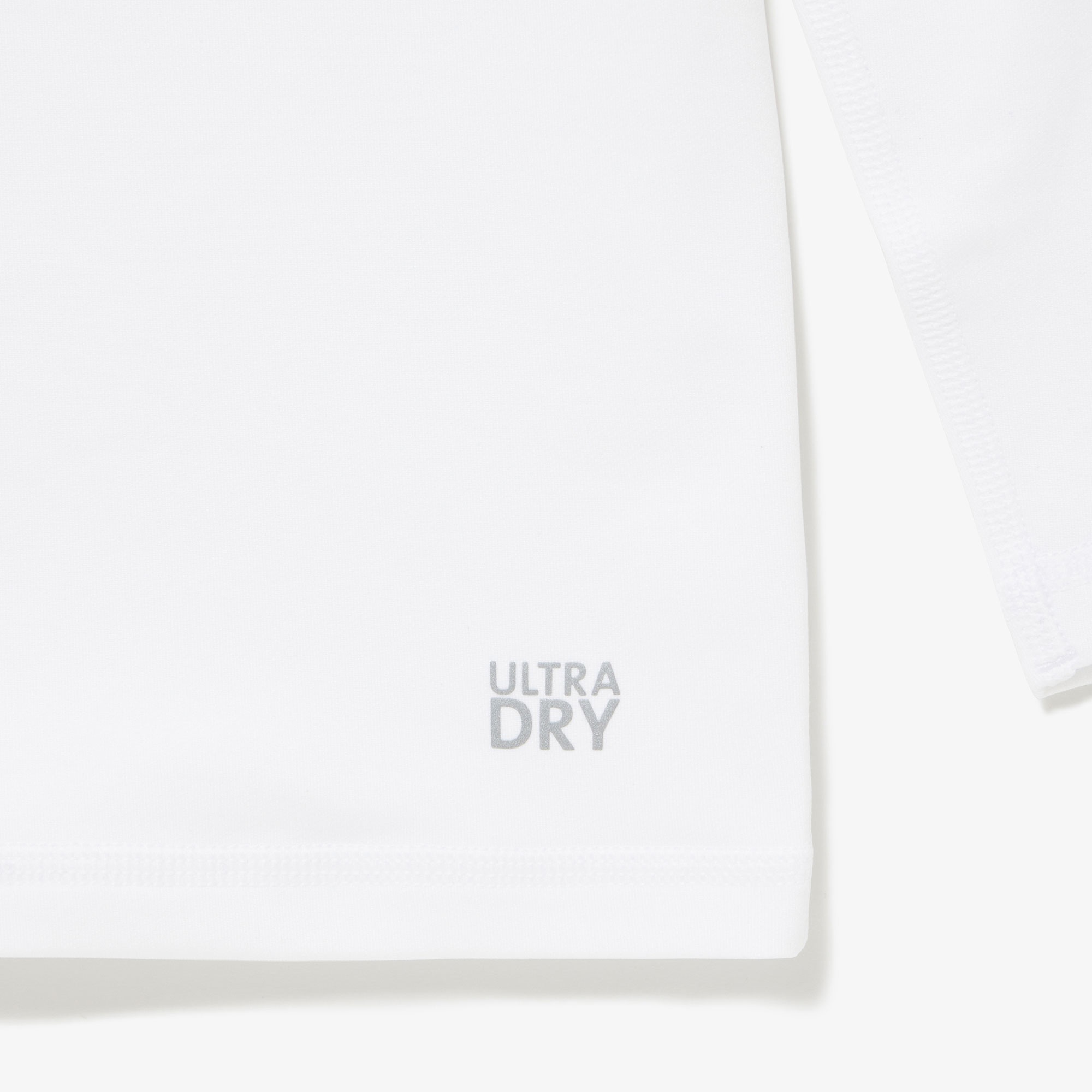 タイトフィットモックネックシャツ