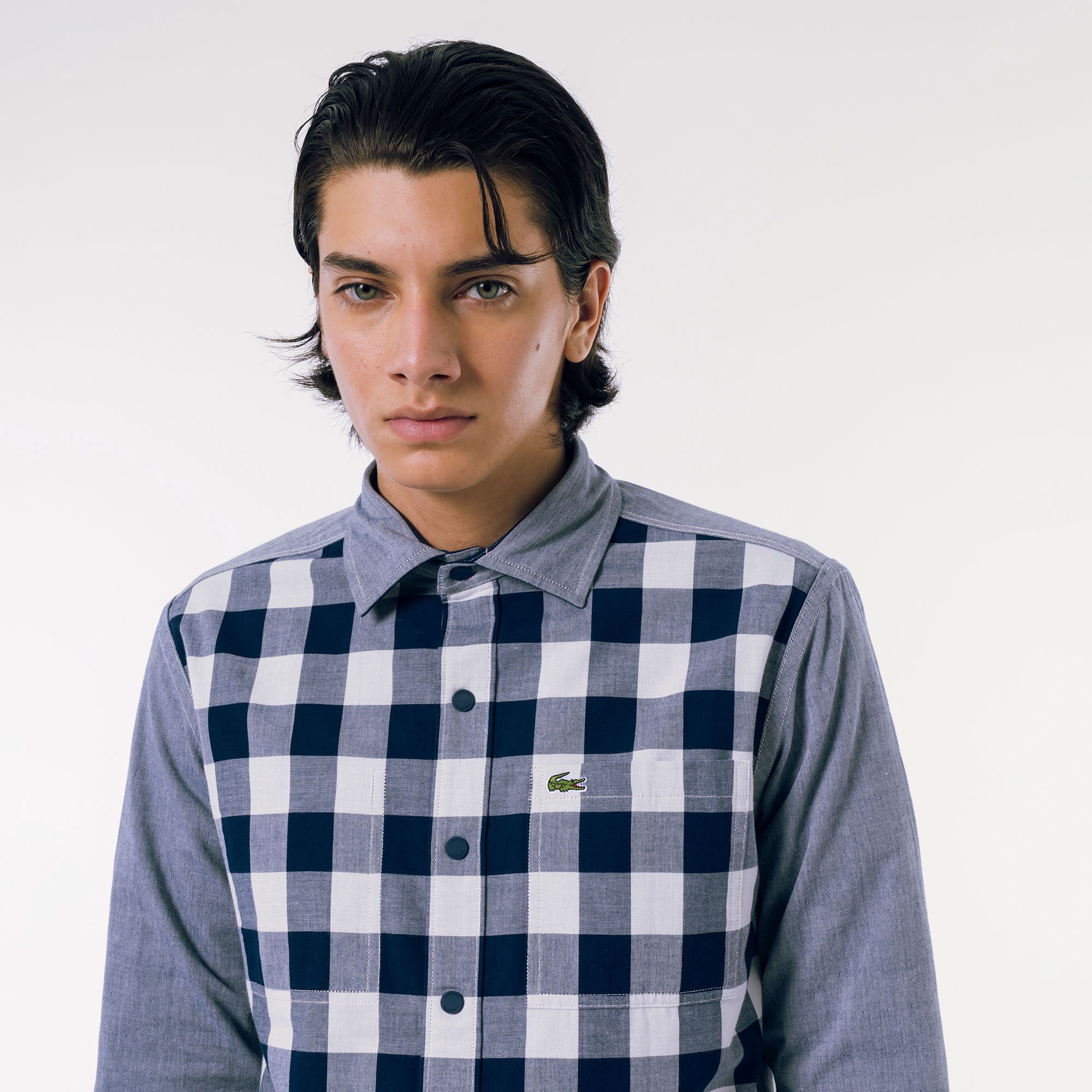 リバーシブルスナップボタンシャツ