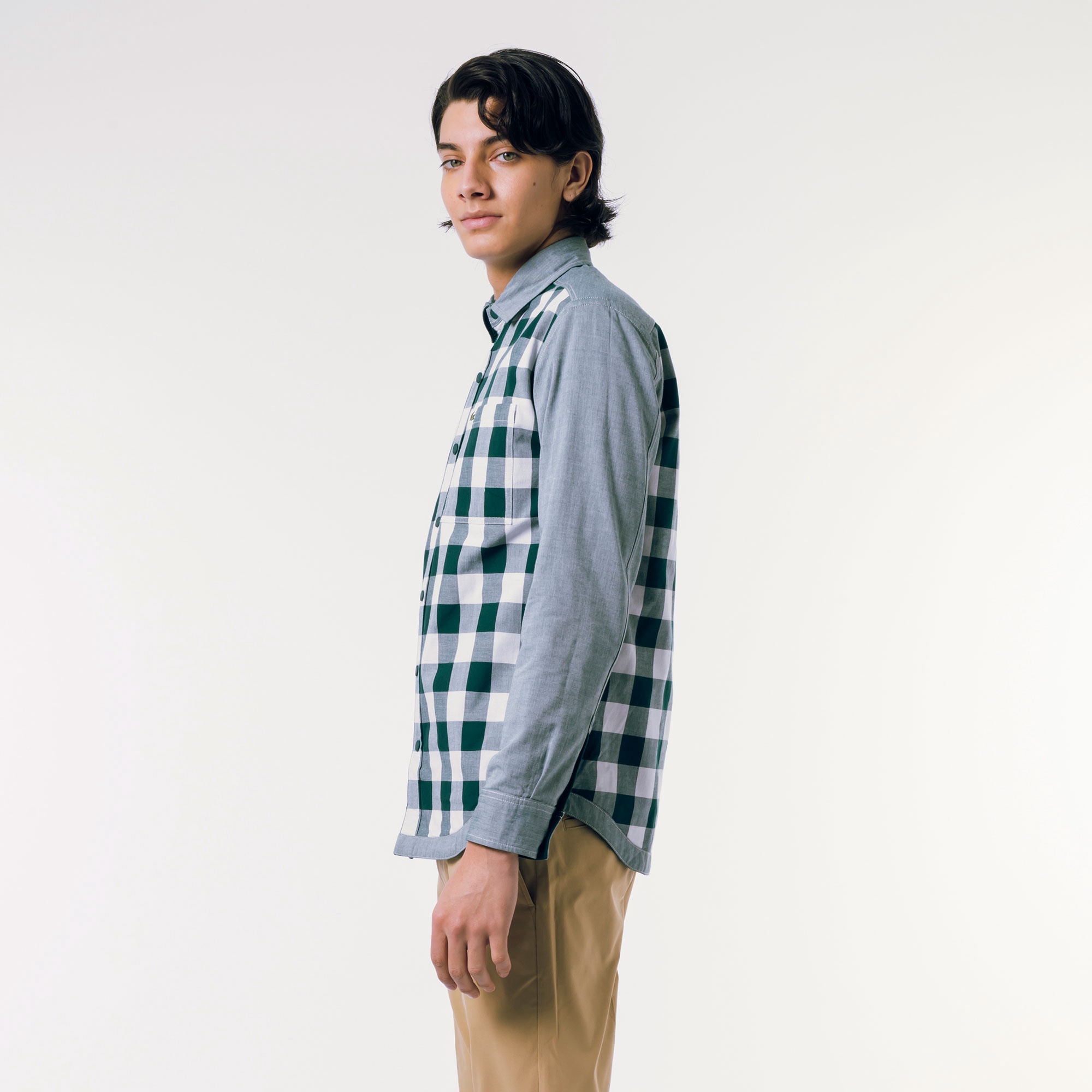 リバーシブルスナップボタンシャツ