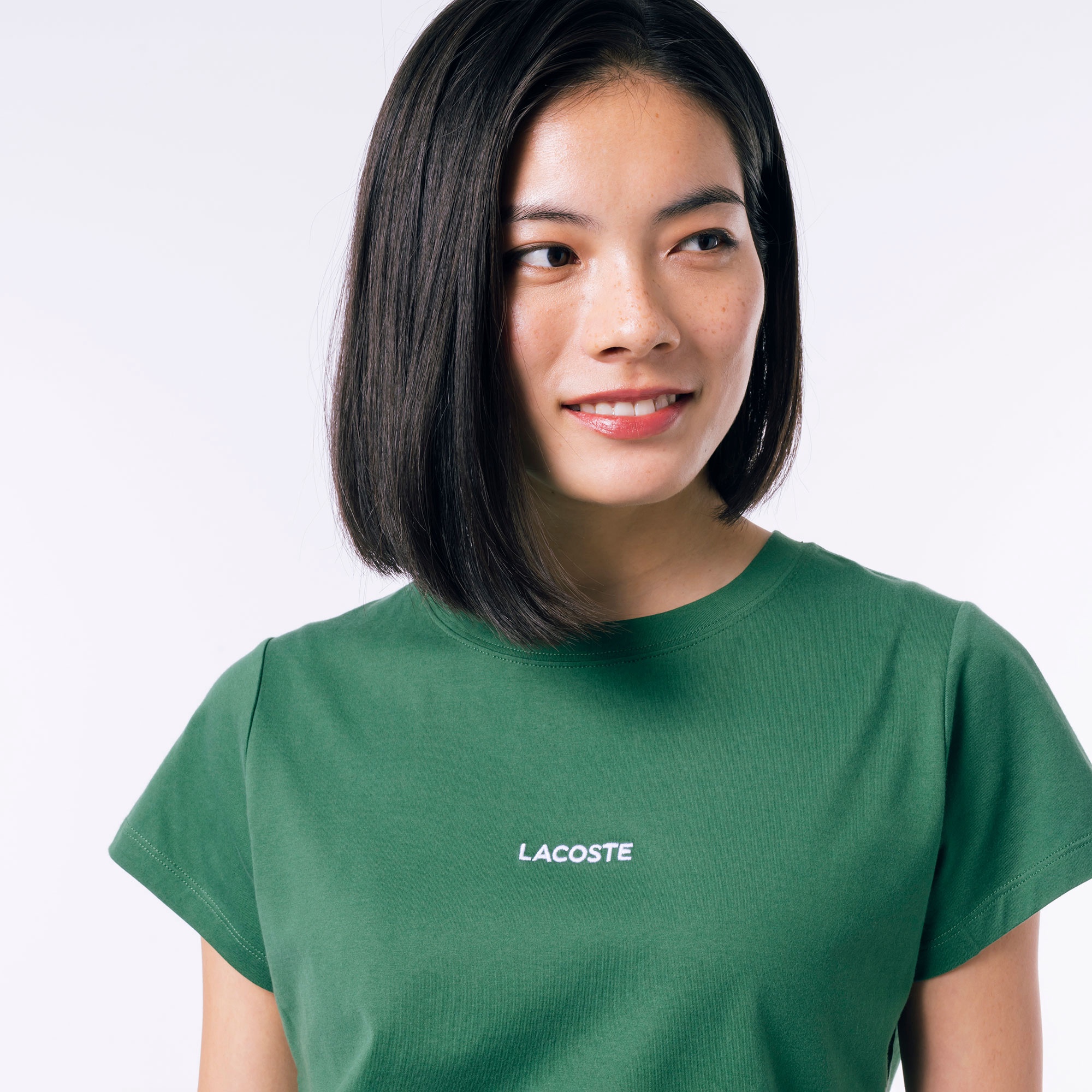 コンパクトブランドネームロゴTシャツ