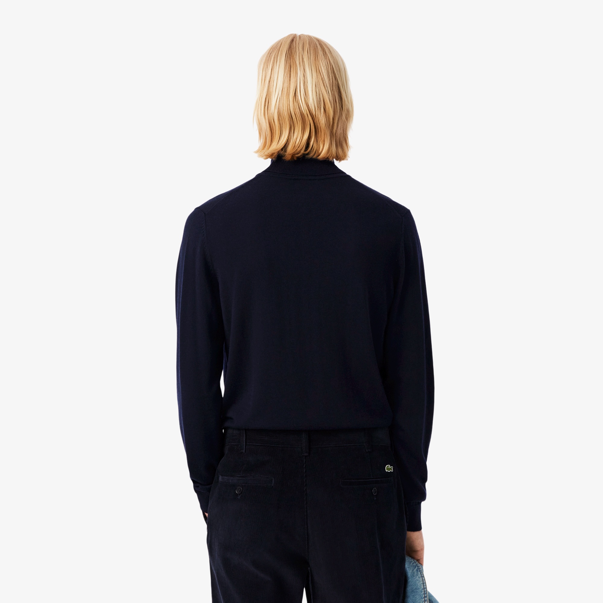 メリノウールタートルネックセーター