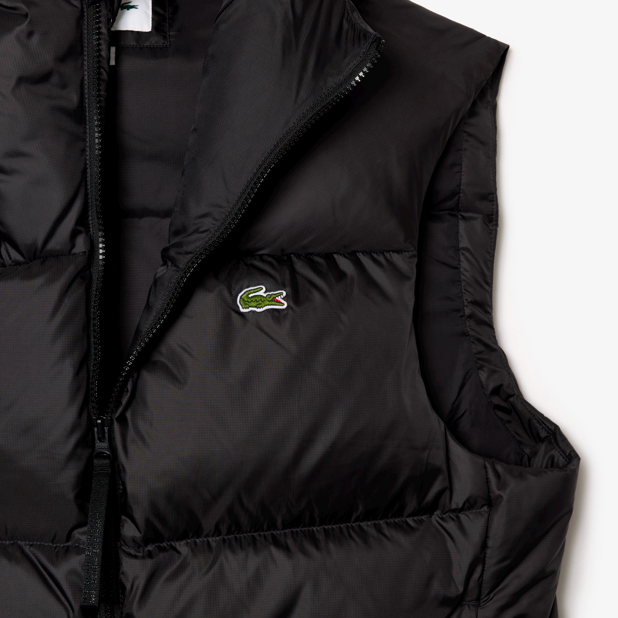 バックステッチダウンベスト