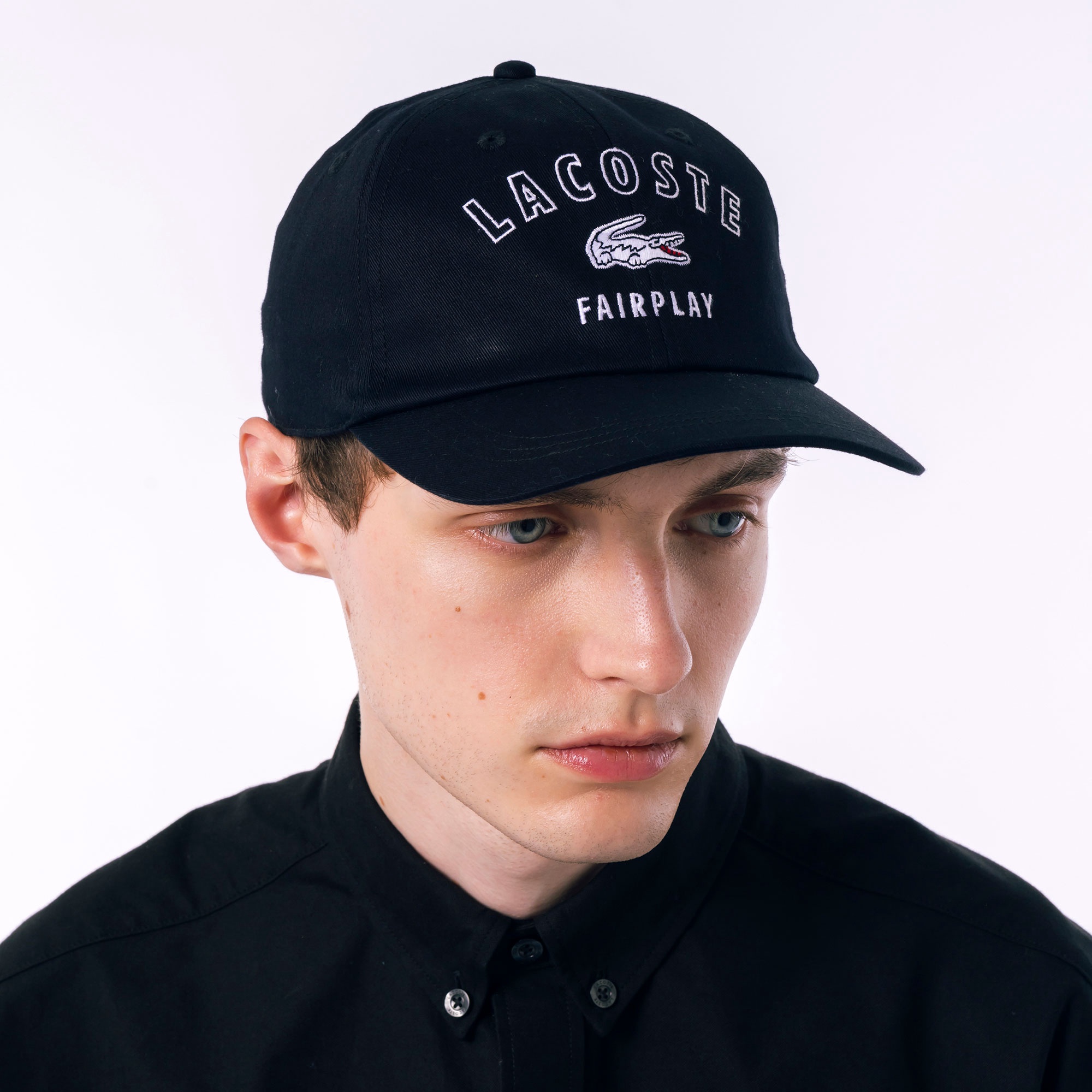 刺繍入り6方キャップ