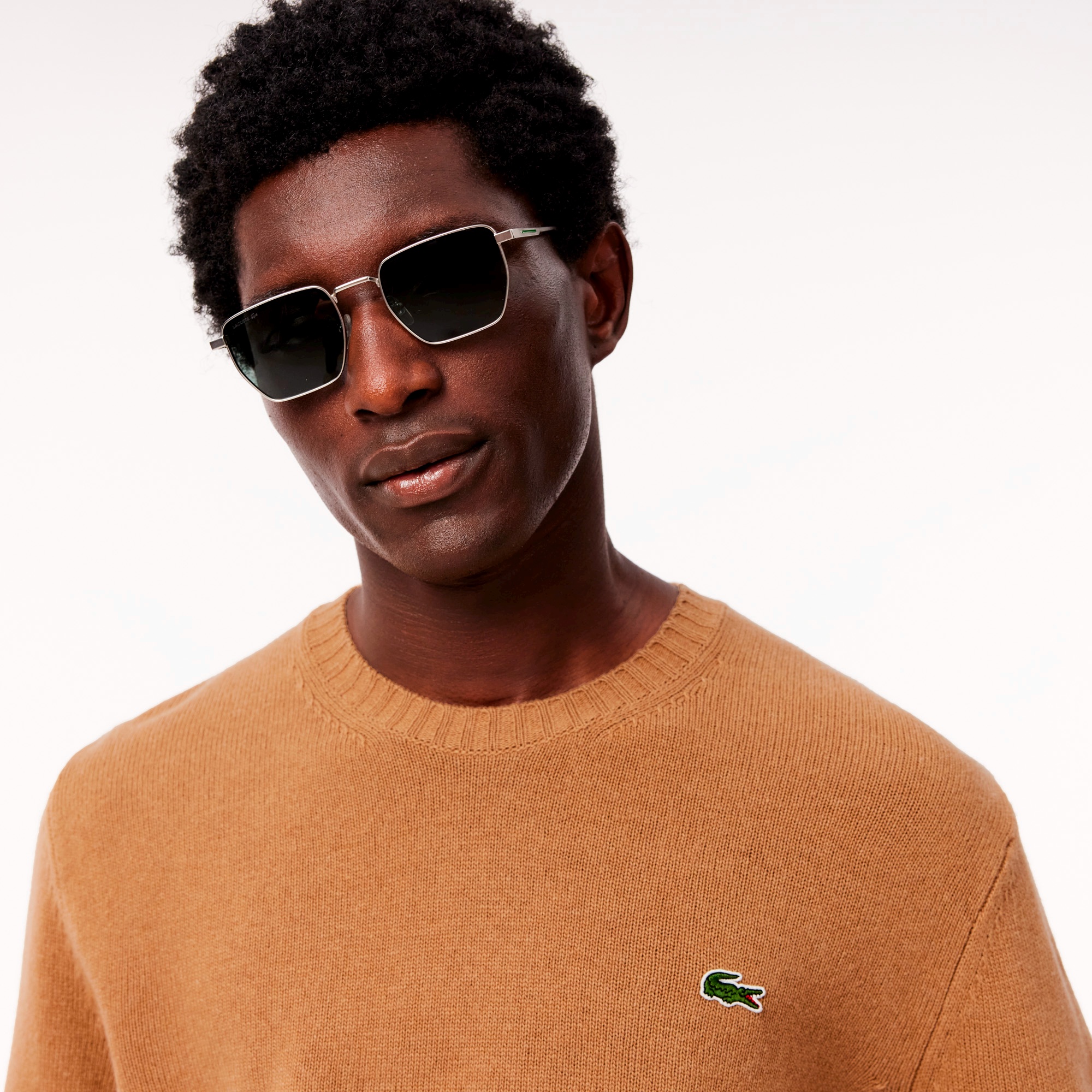 エッセンシャルウールニットセーター