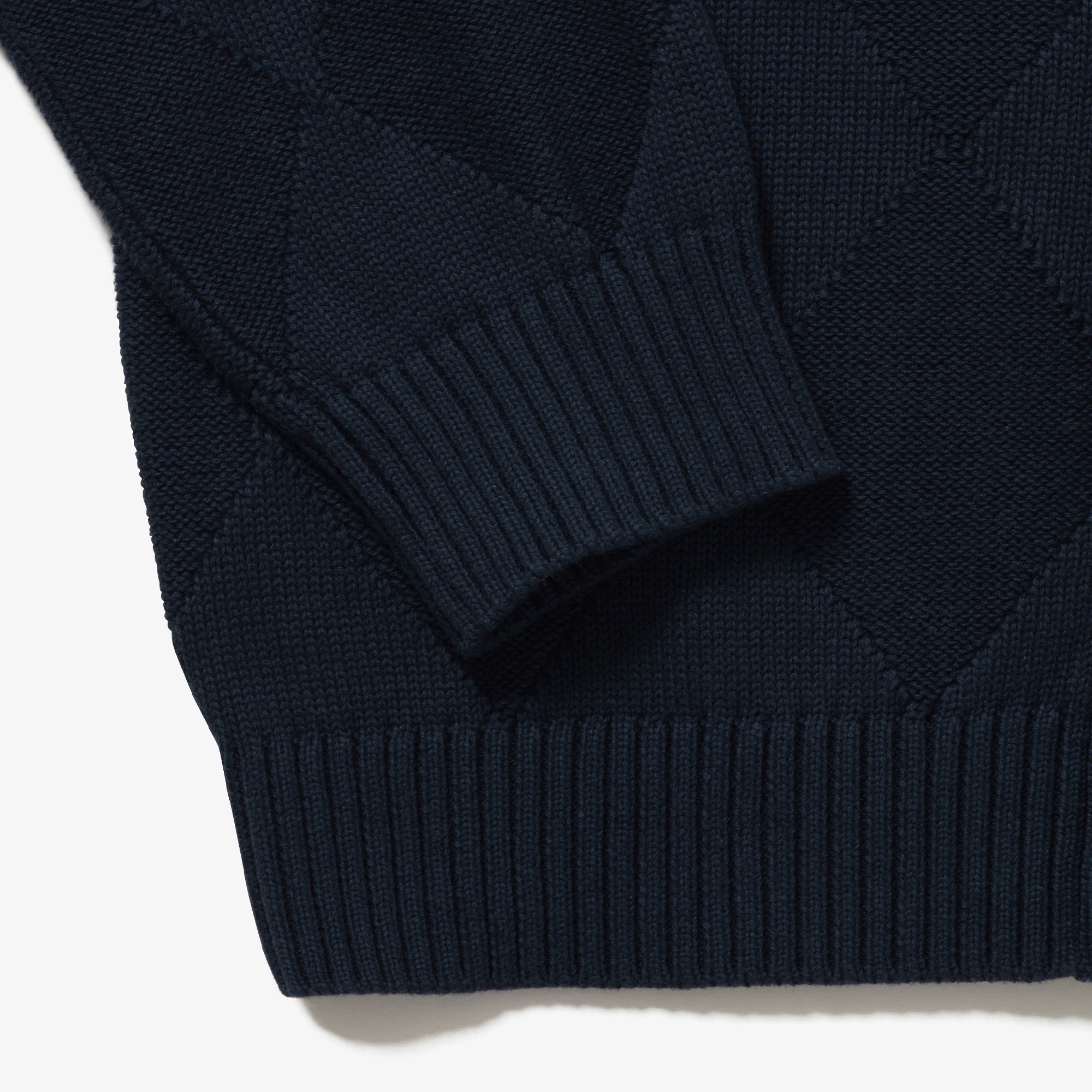 トーナルアーガイルVネックコットンニットセーター