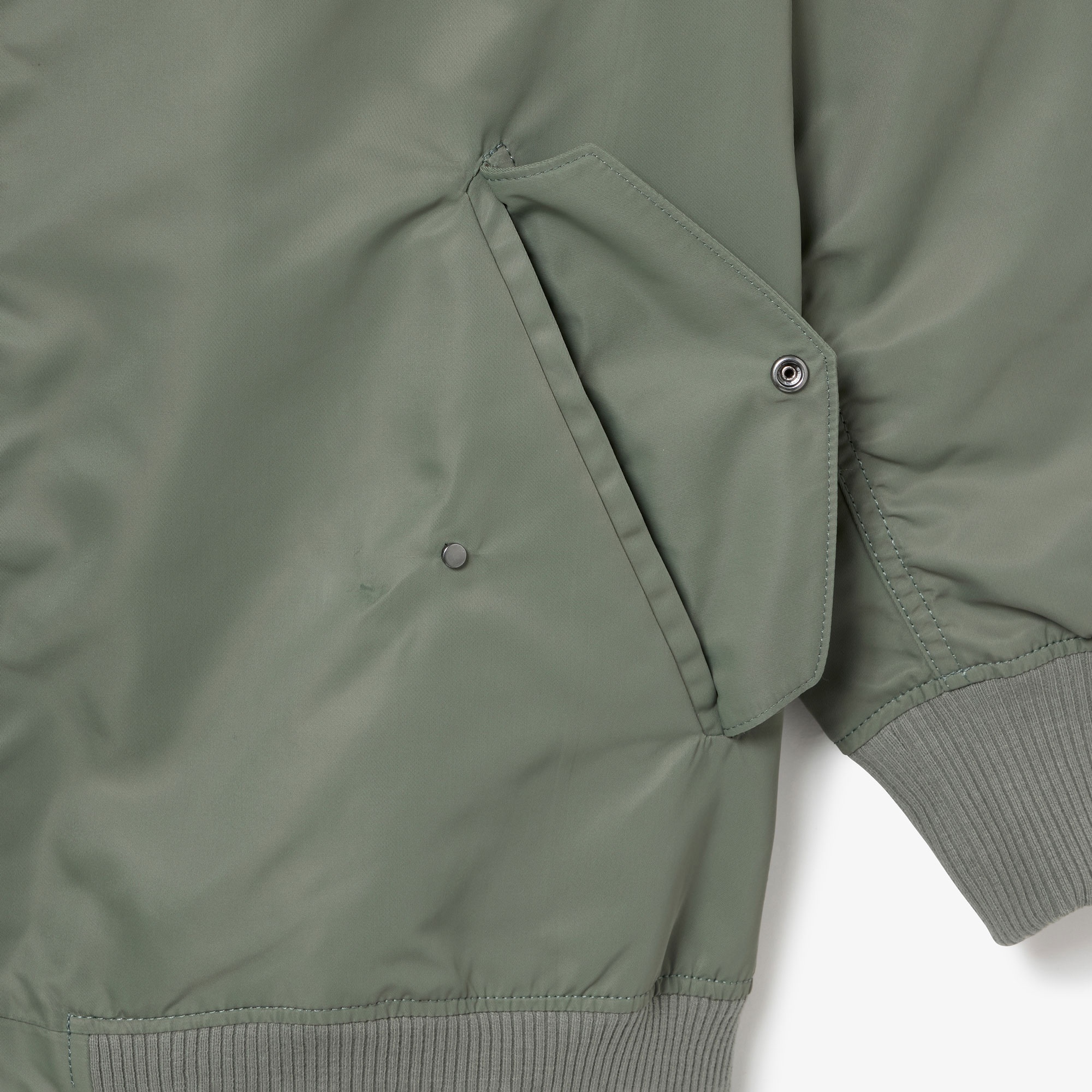 デタッチャブルスリーブボンバージャケット