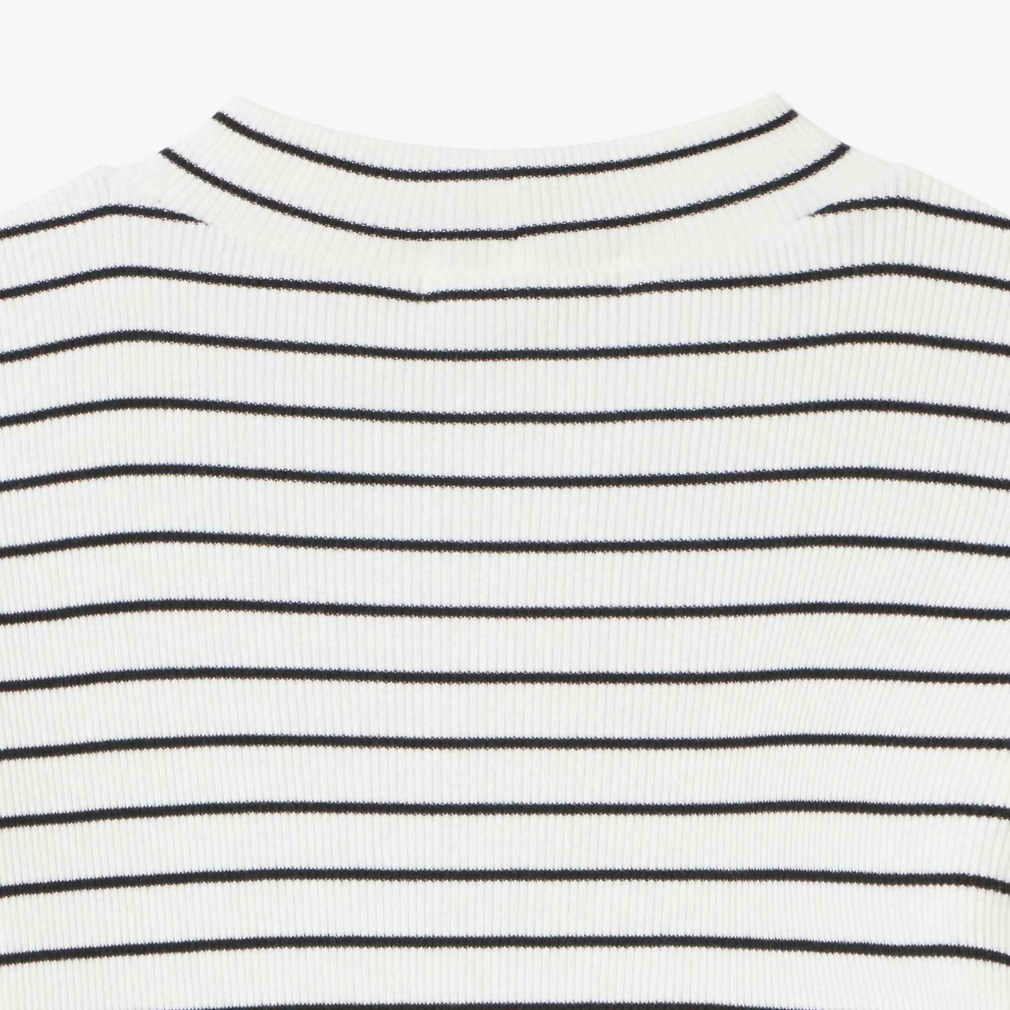 モックネックロングスリーブTシャツ