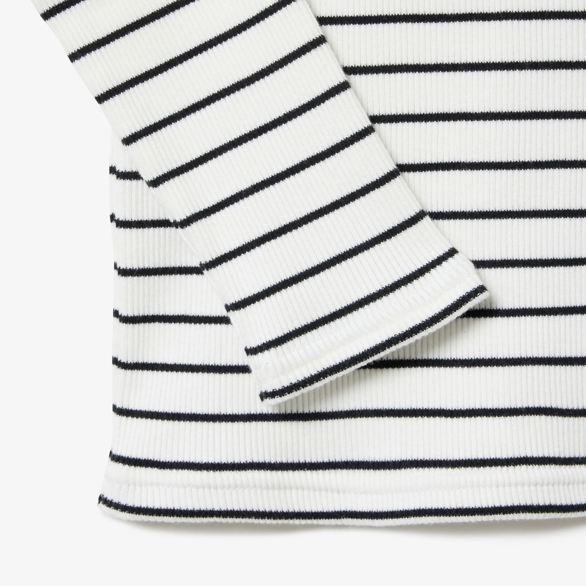 モックネックロングスリーブTシャツ