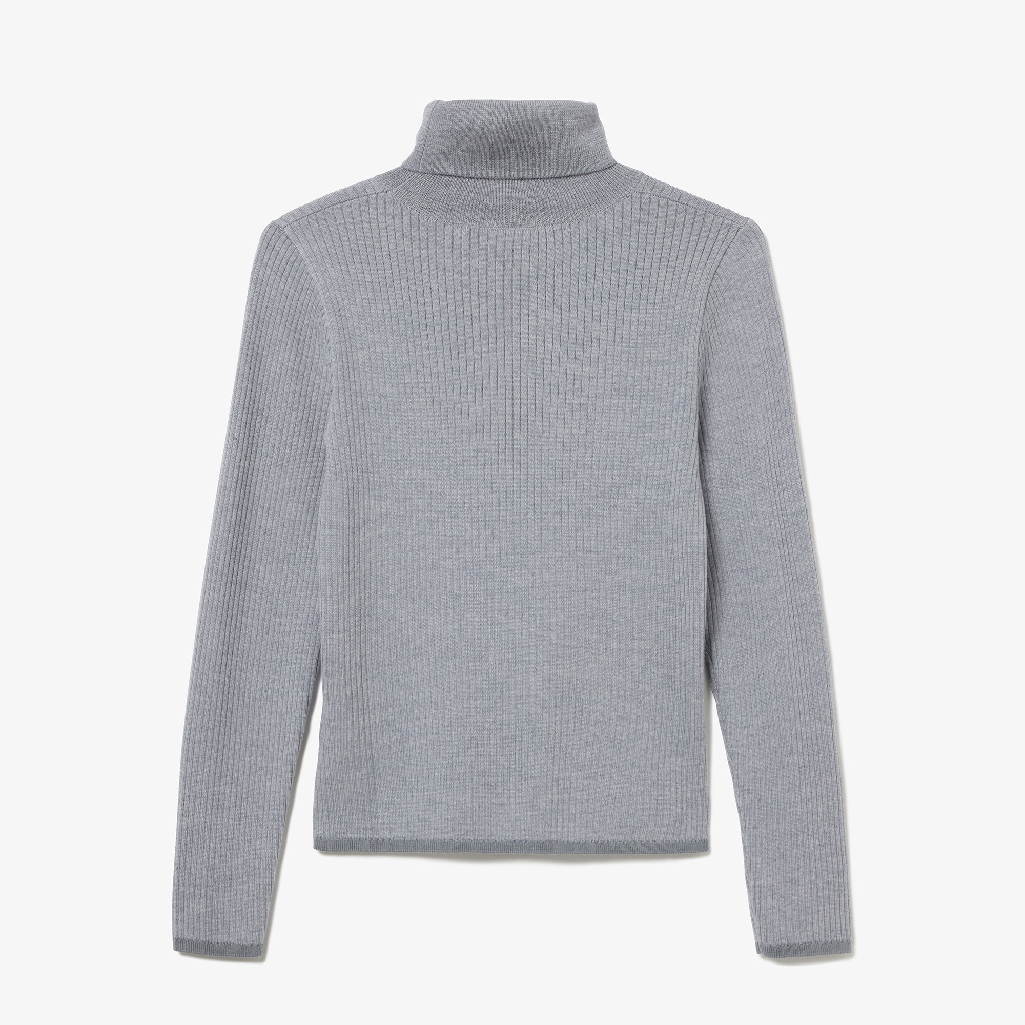 スリムフィットタートルネックセーター