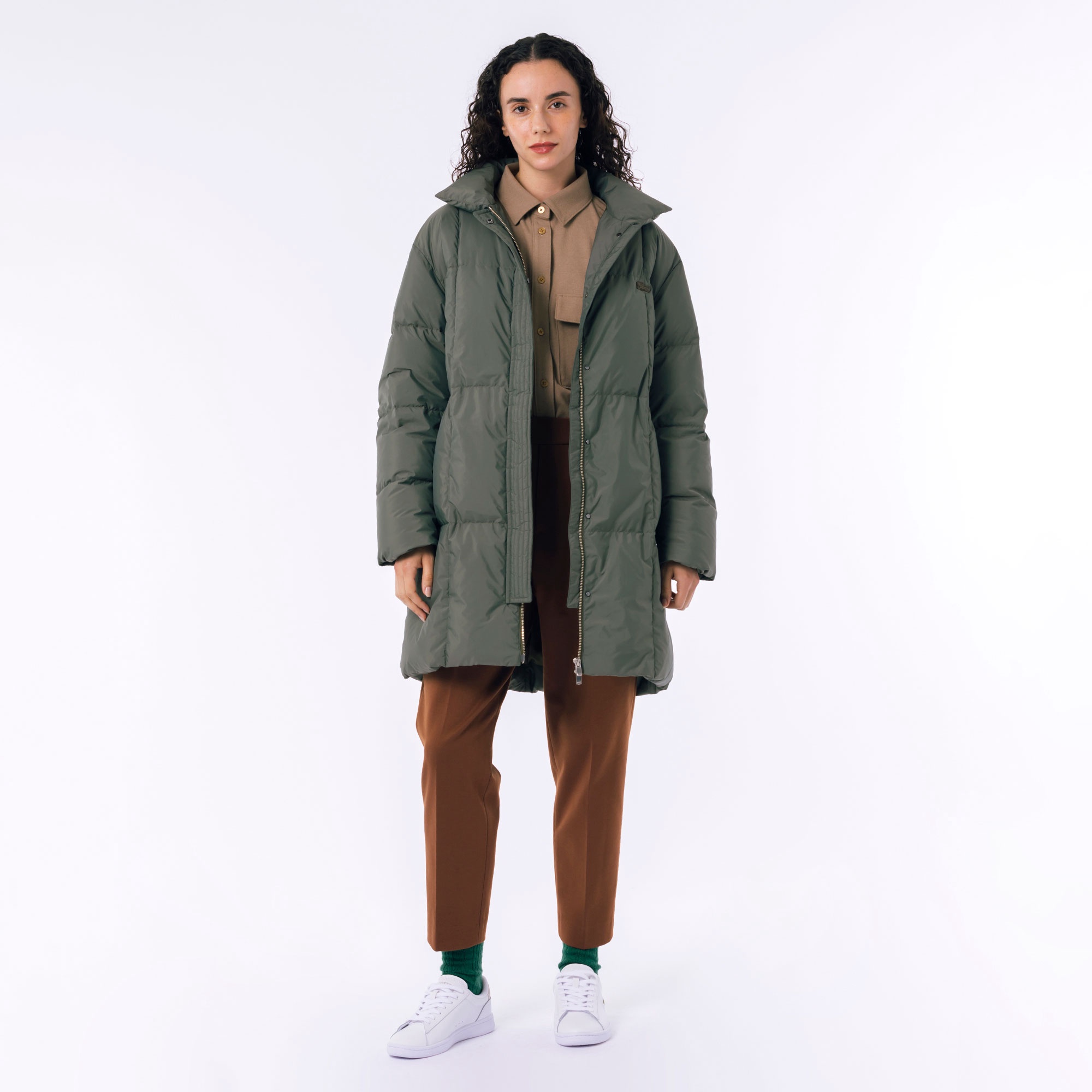 スタンドカラーダウンコート