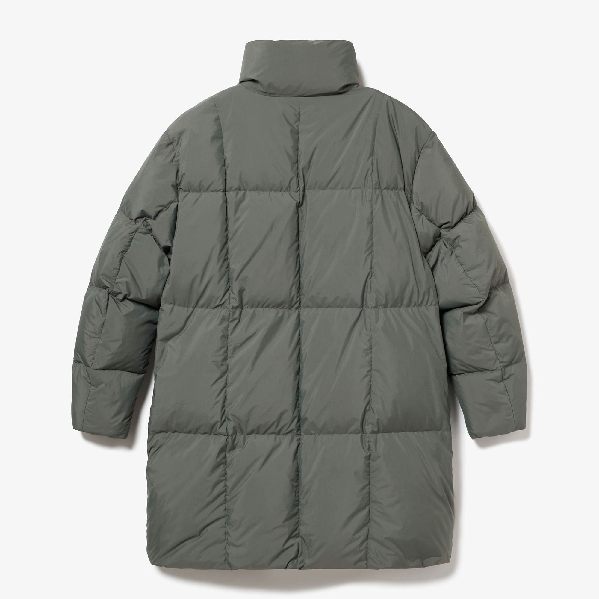 スタンドカラーダウンコート