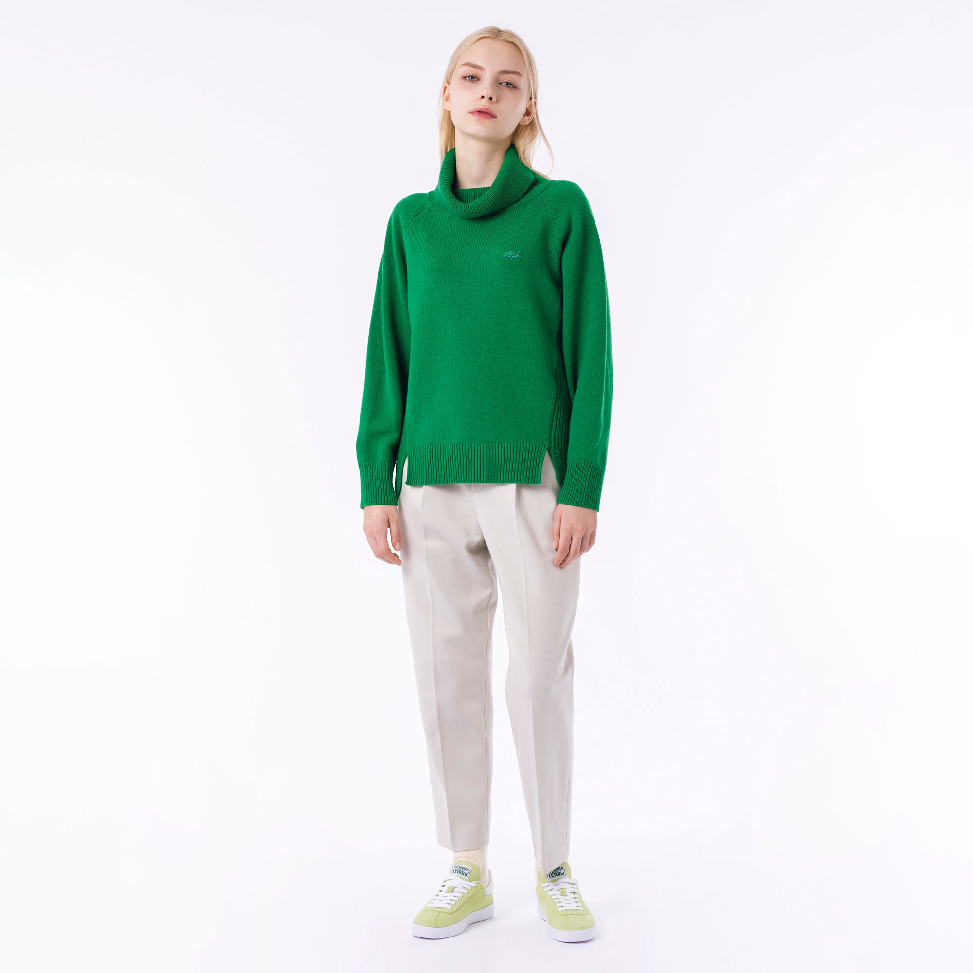 ミドルゲージタートルネックニットセーター