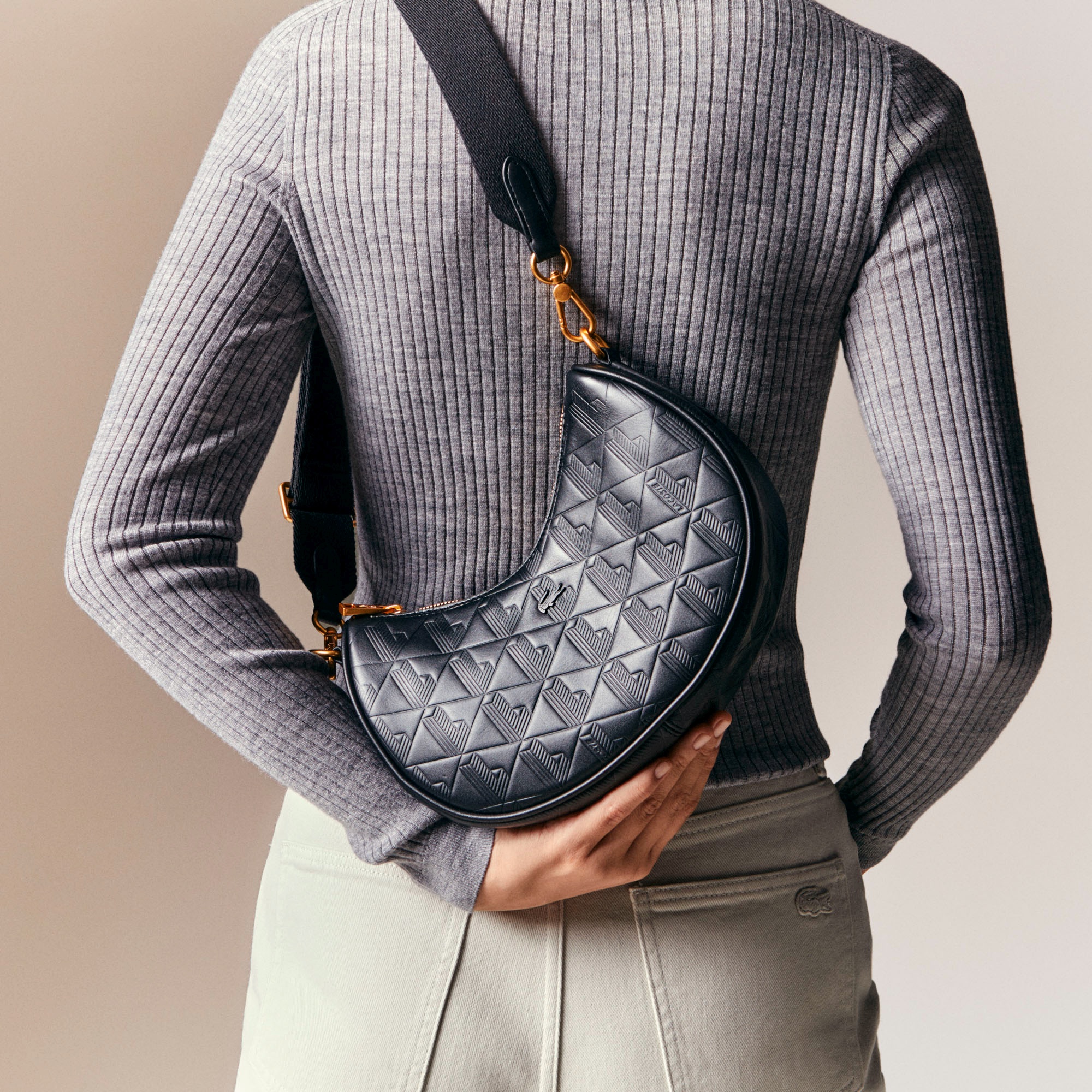 マヘキ レザーショルダーバッグ