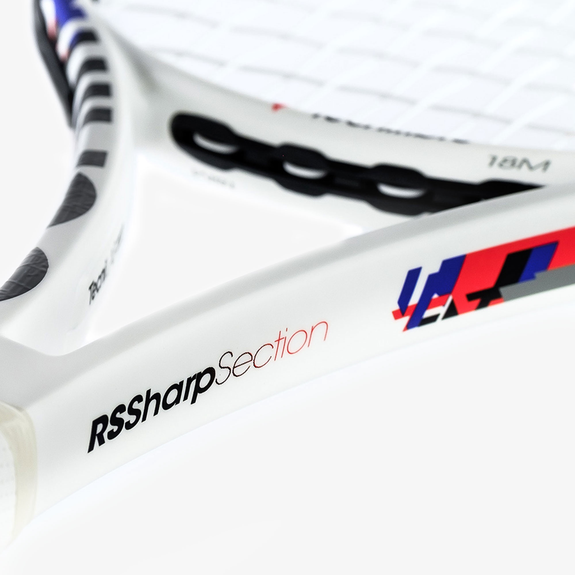 TF40 305 16x19 (2021年発売モデル - ガット張り上げ済)