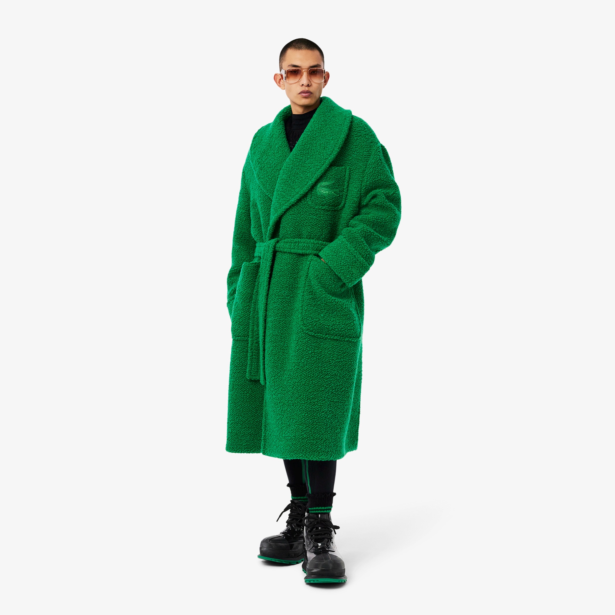 『FW24 Fashion Show』 ブークレウールローブコート