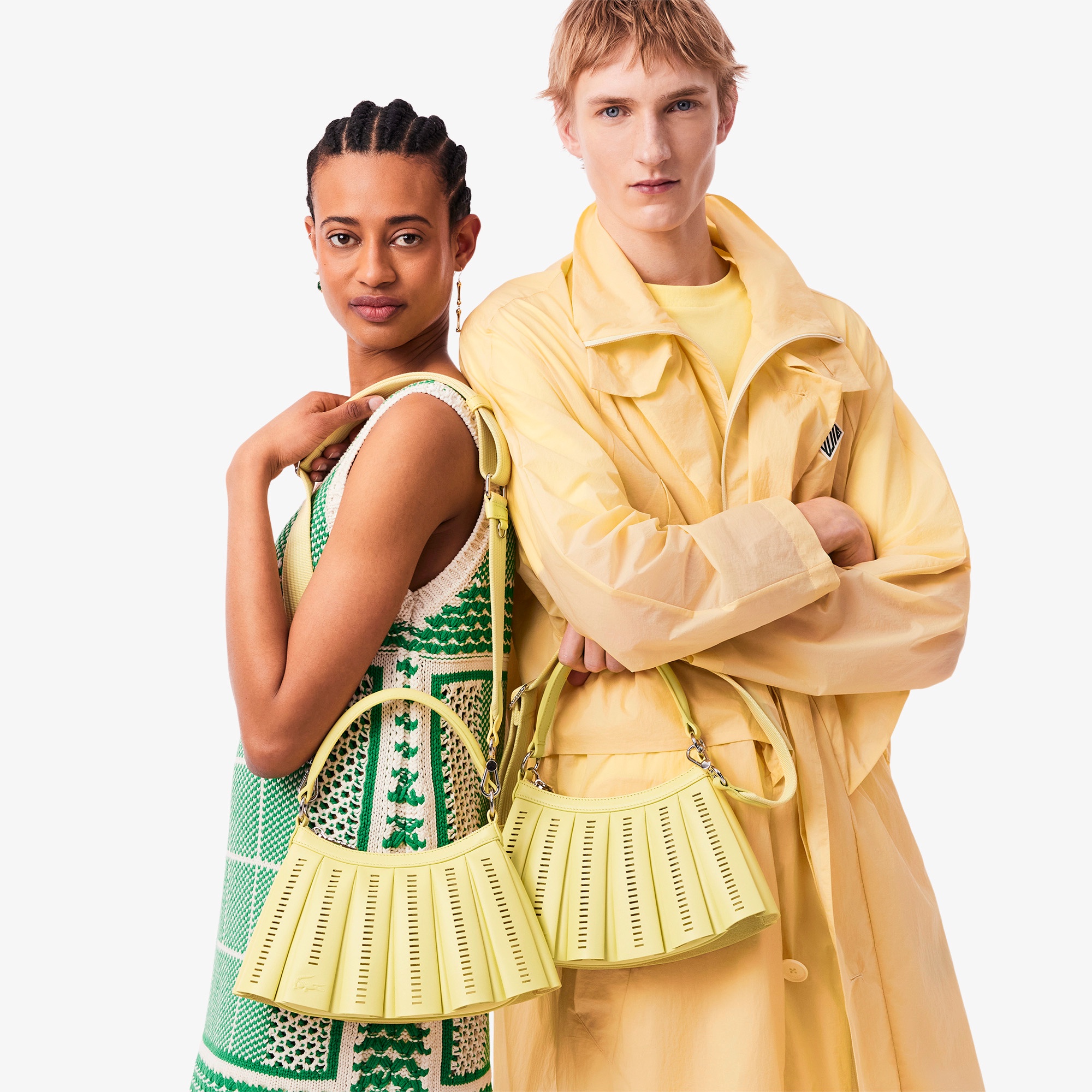 『25SS Fashion Show』ランウェイ パンチングレザープリーツバッグ