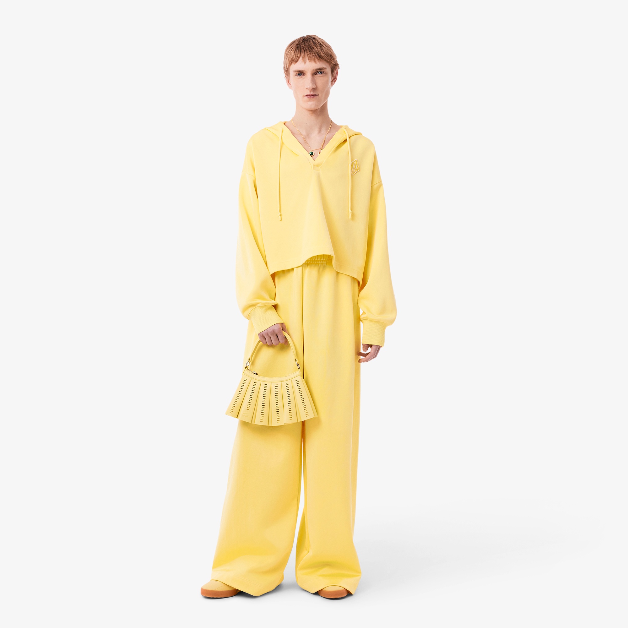 『25SS Fashion Show』 スキッパーネッククロップドフーディー