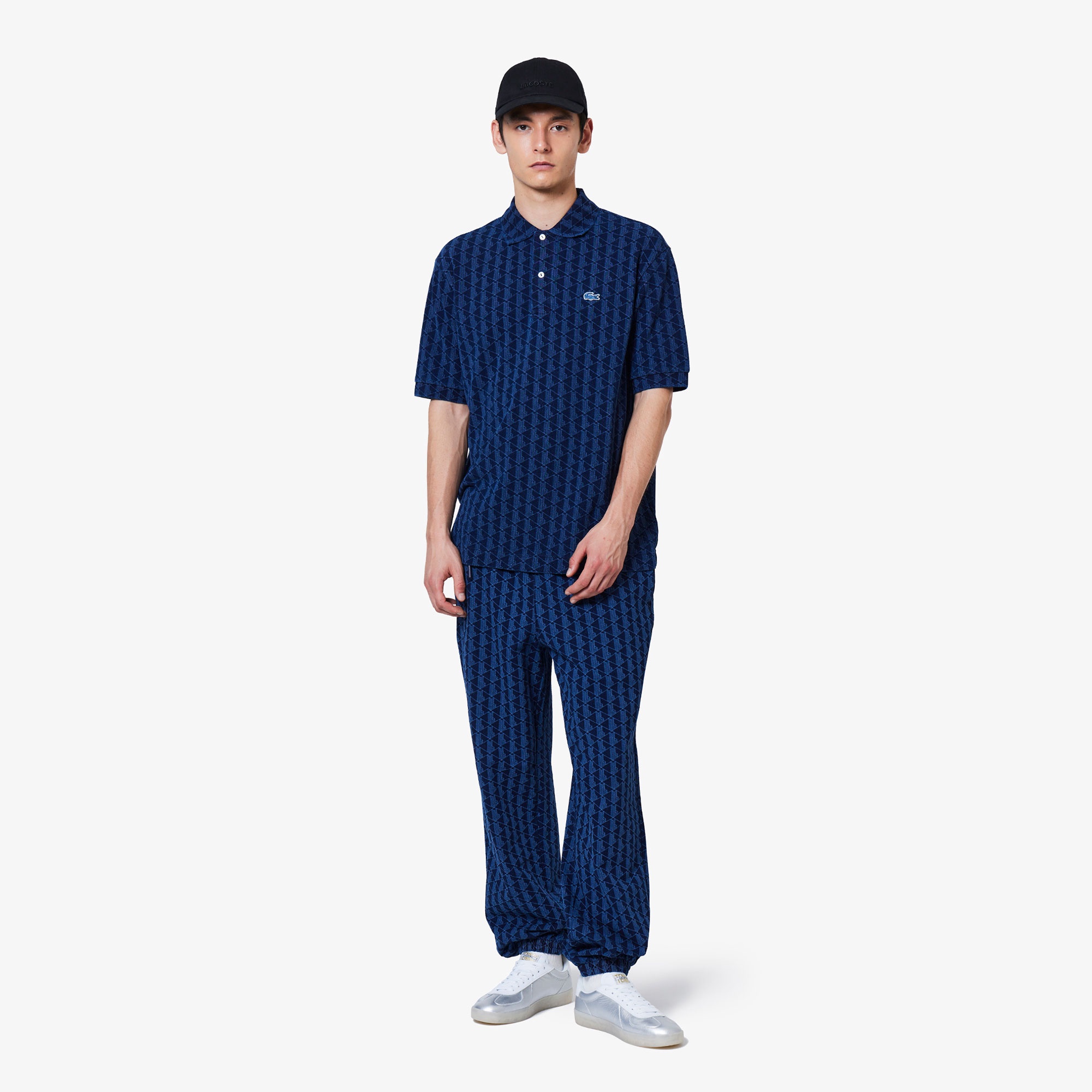 同色ロゴキャップ