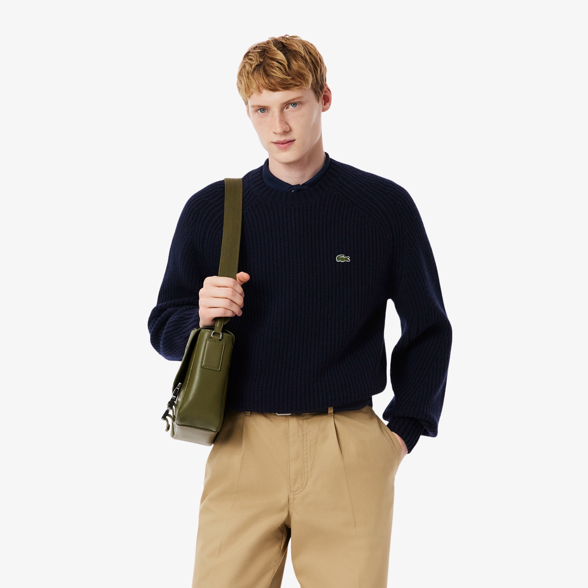 エッセンシャルローゲージニットセーター