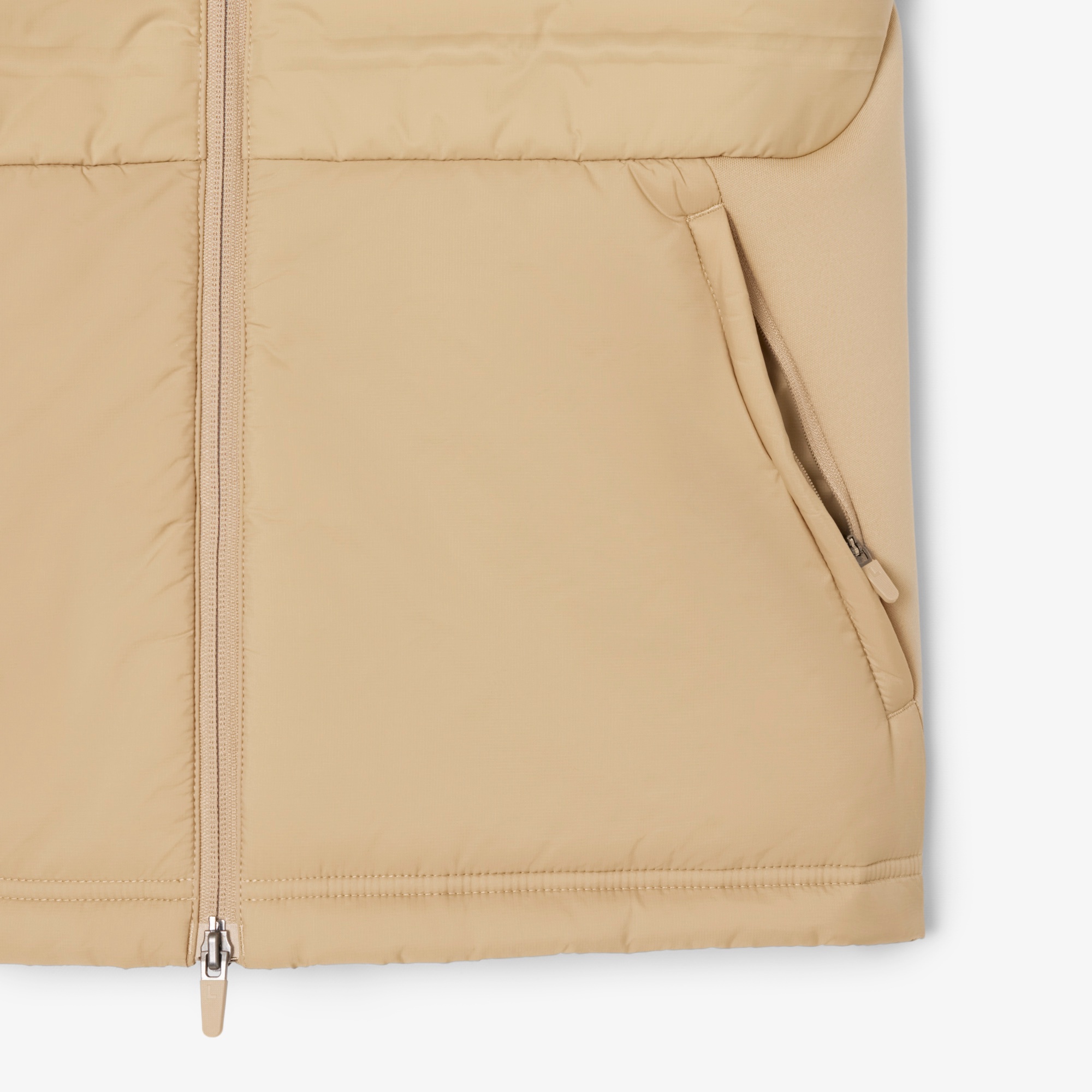 キルティング切り替え中綿ベスト