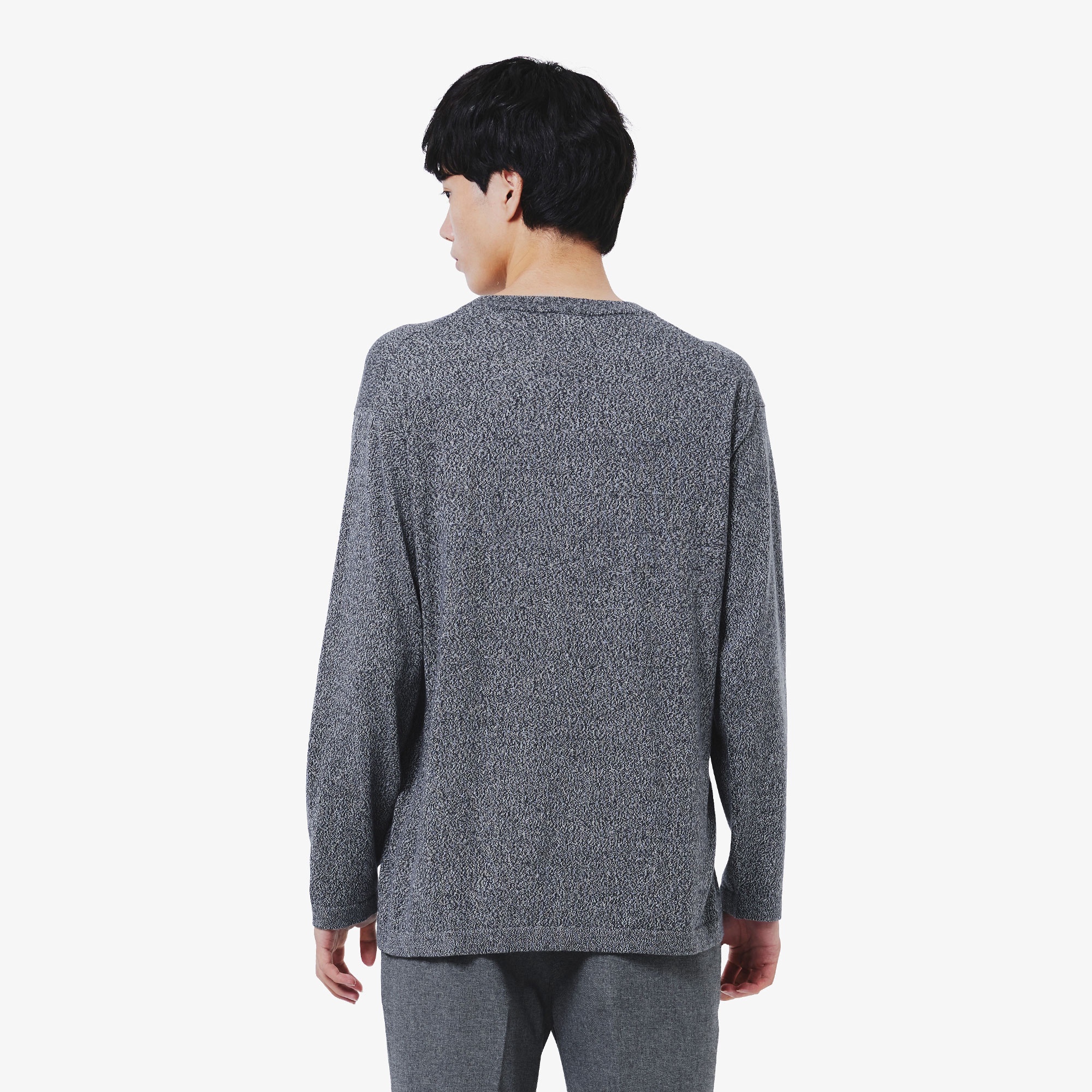 サスティナブルニットTシャツ