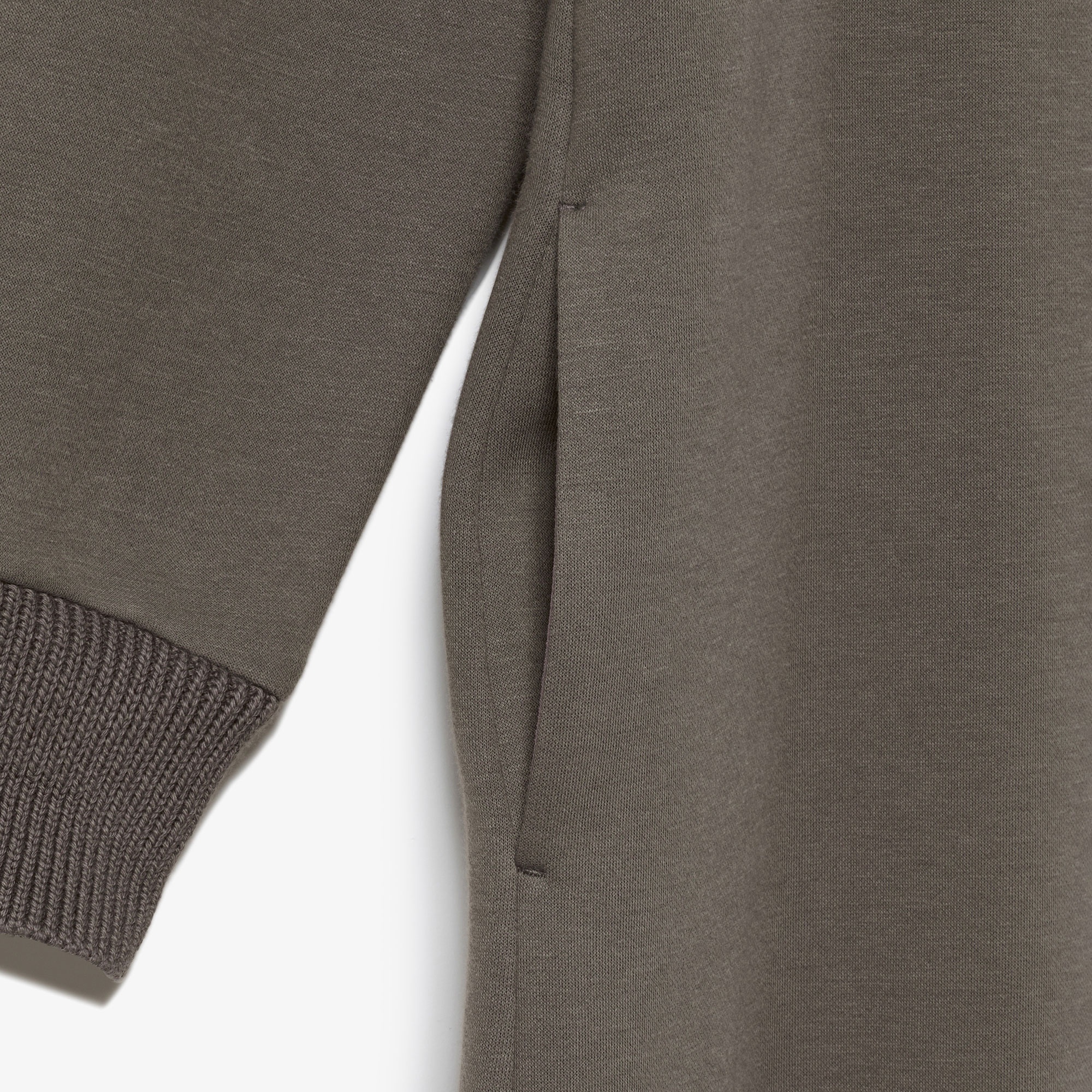 ダンボールニットドレス