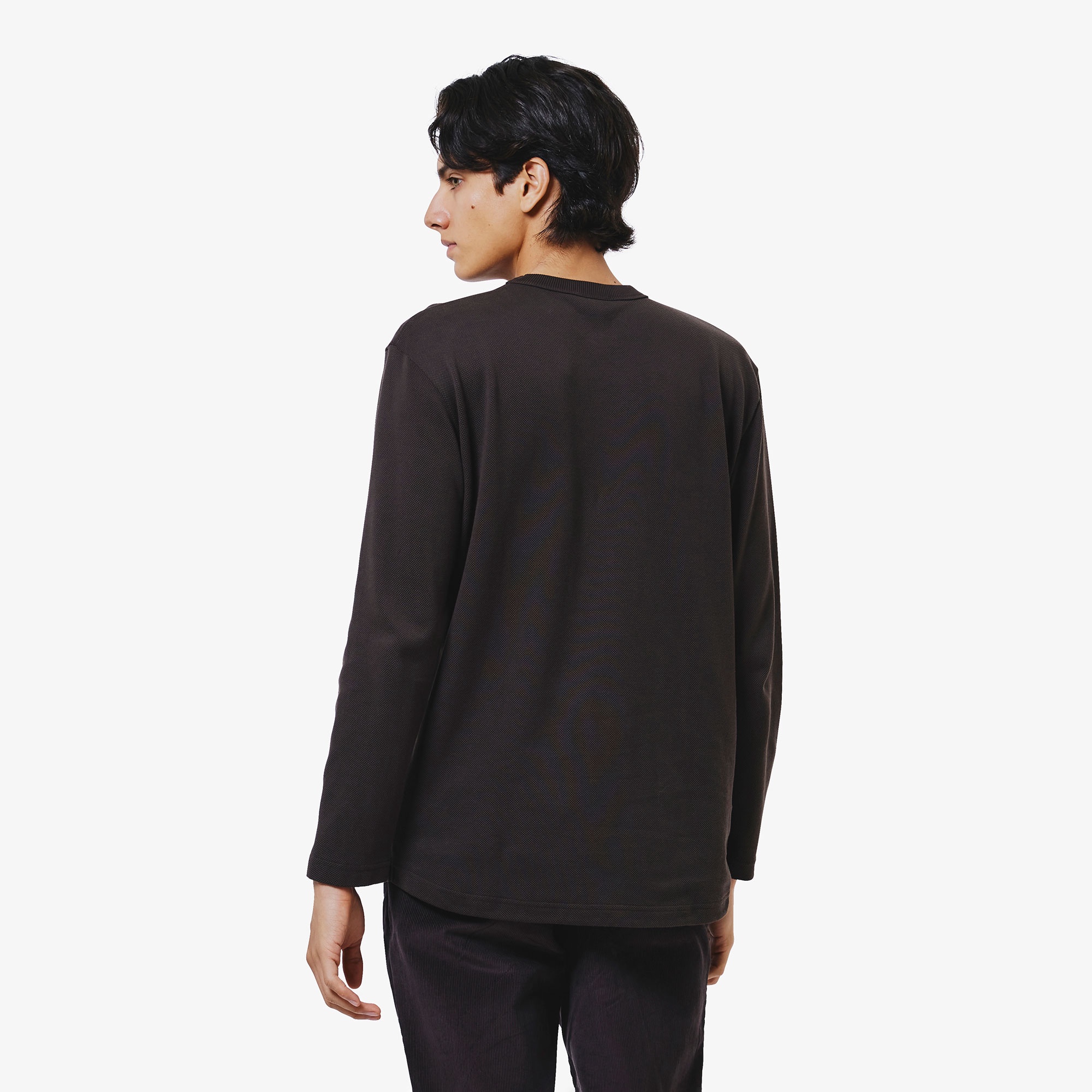 クラシックフィットロングスリーブTシャツ