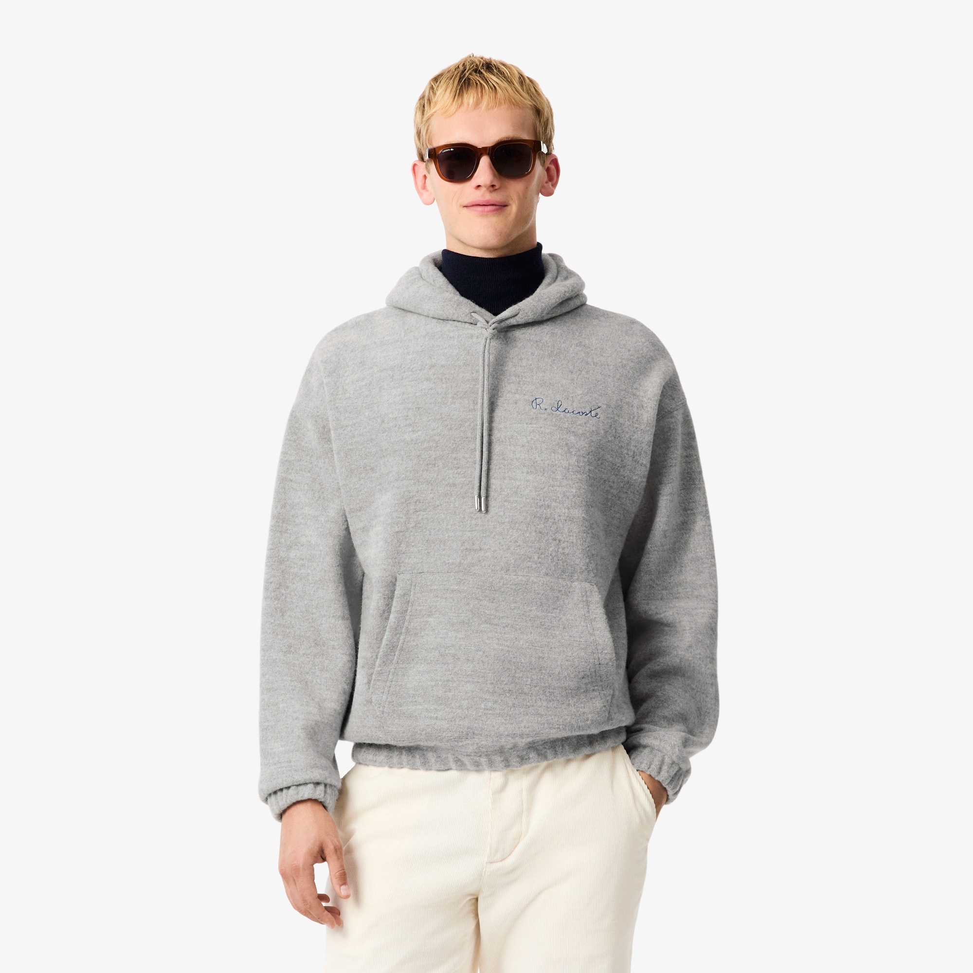 シグネチャーステッチスウェットフーディー