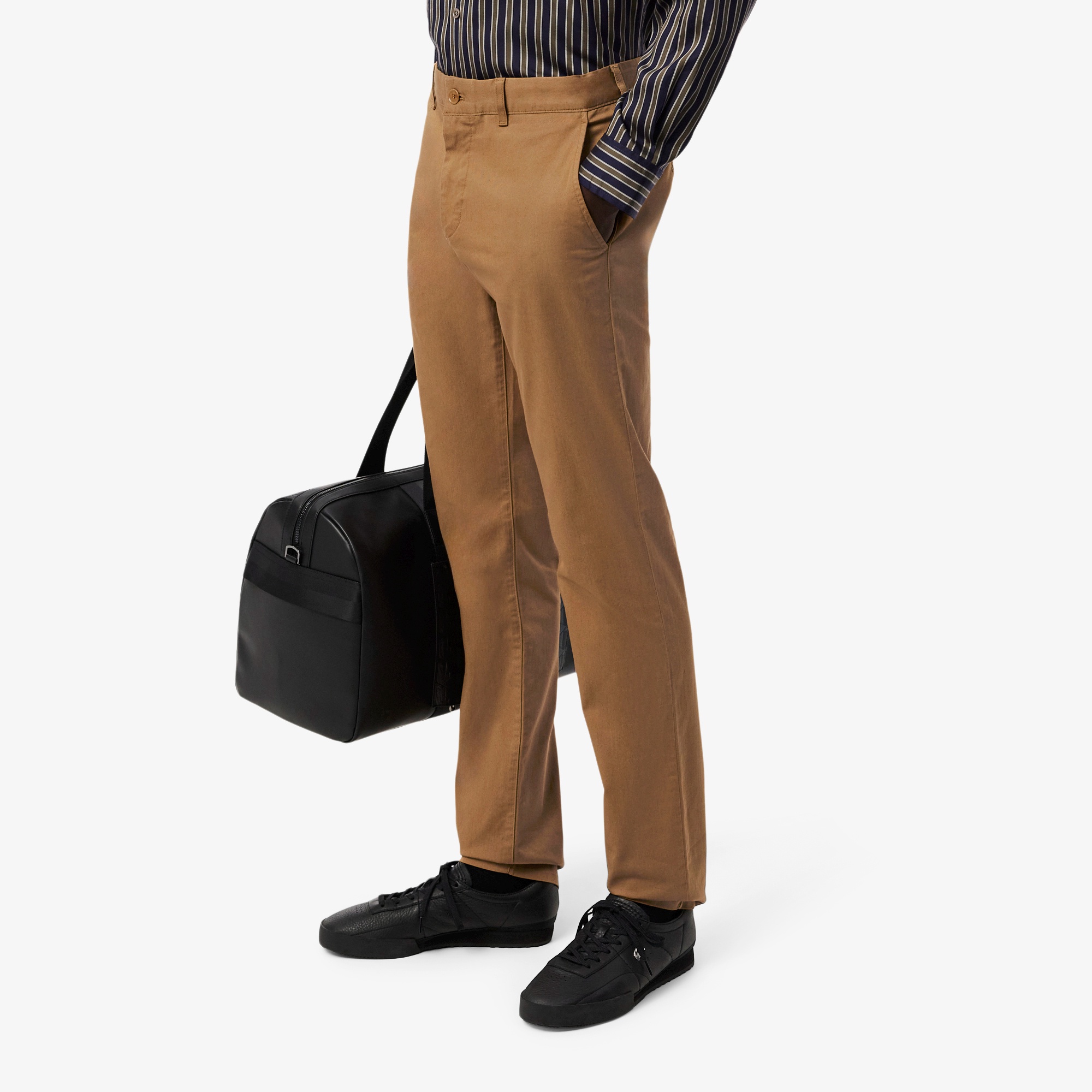 スリムフィットストレッチチノパンツ