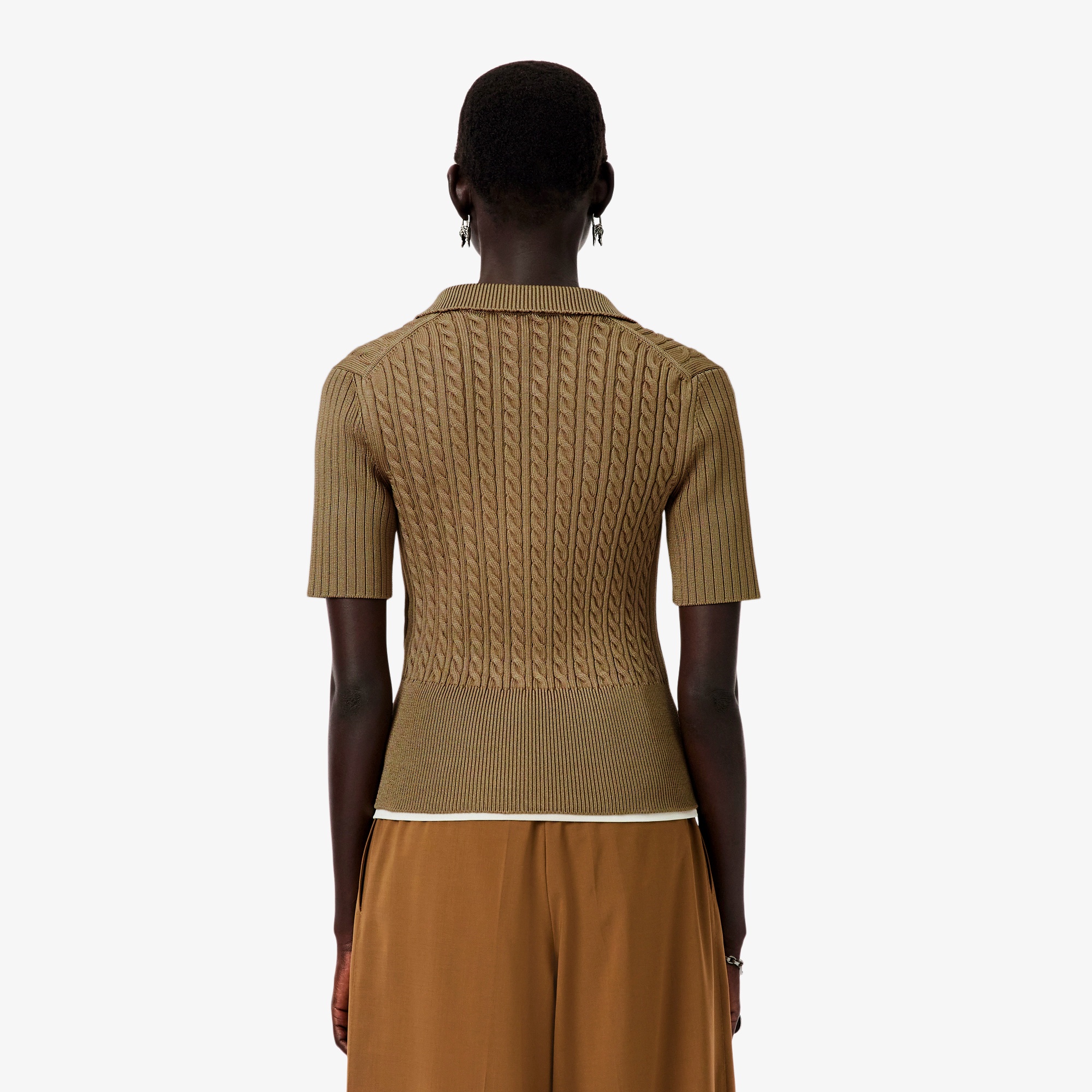 『FW25 Fashion Show』ケーブルニットポロセーター