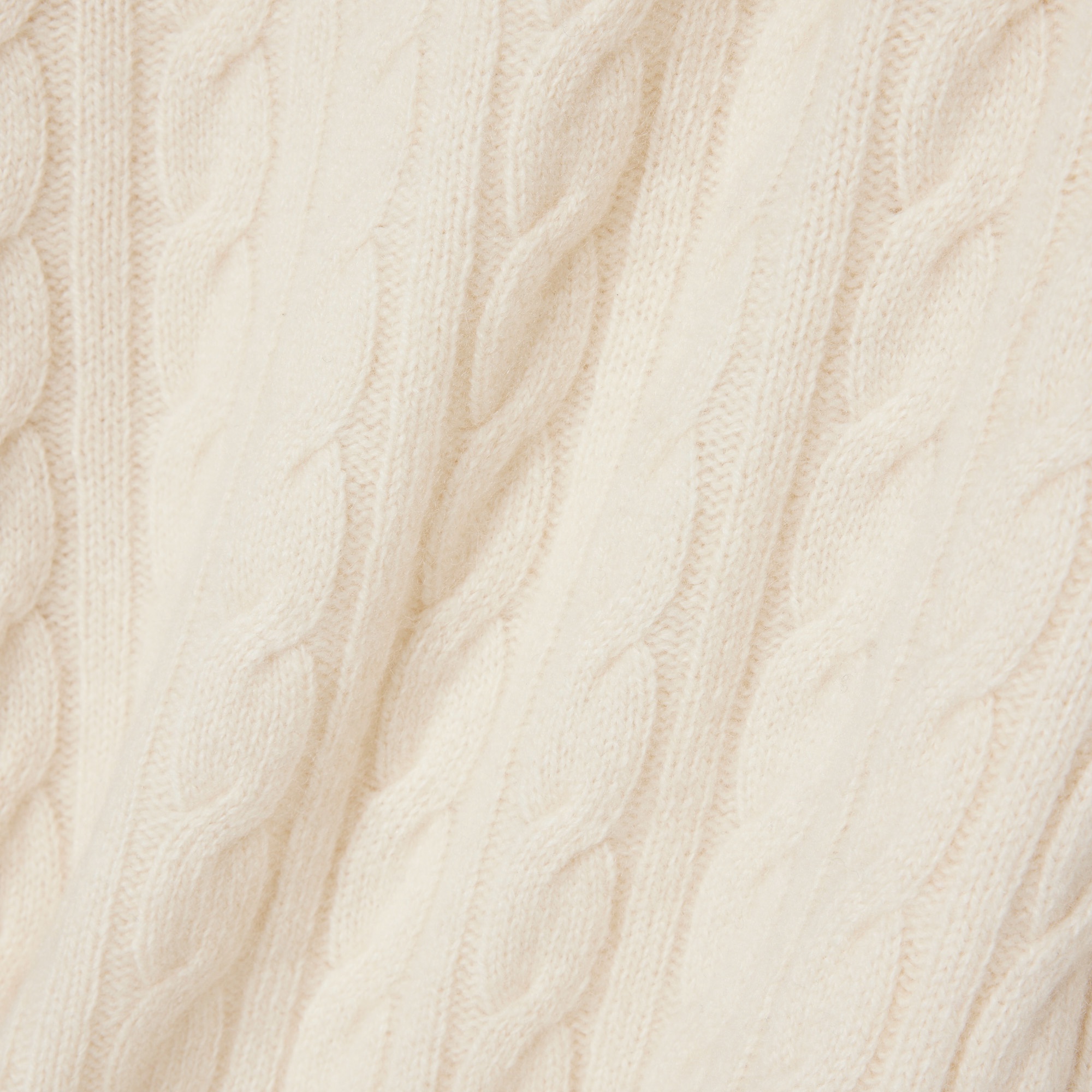 『FW25 Fashion Show』カシミアケーブルニットカーディガン