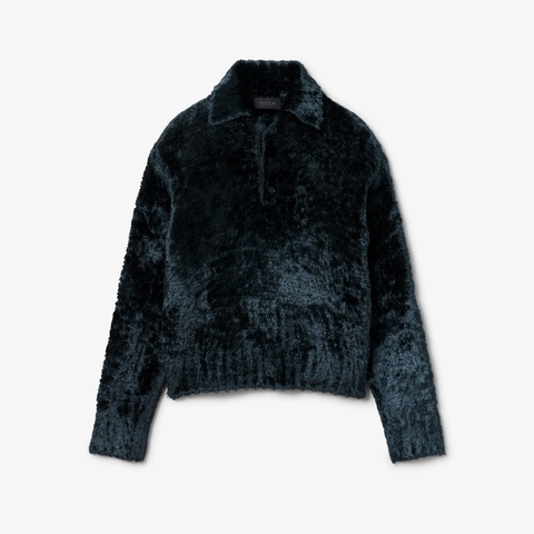 『FW25 Fashion Show』シャギーニットポロカラーセーター