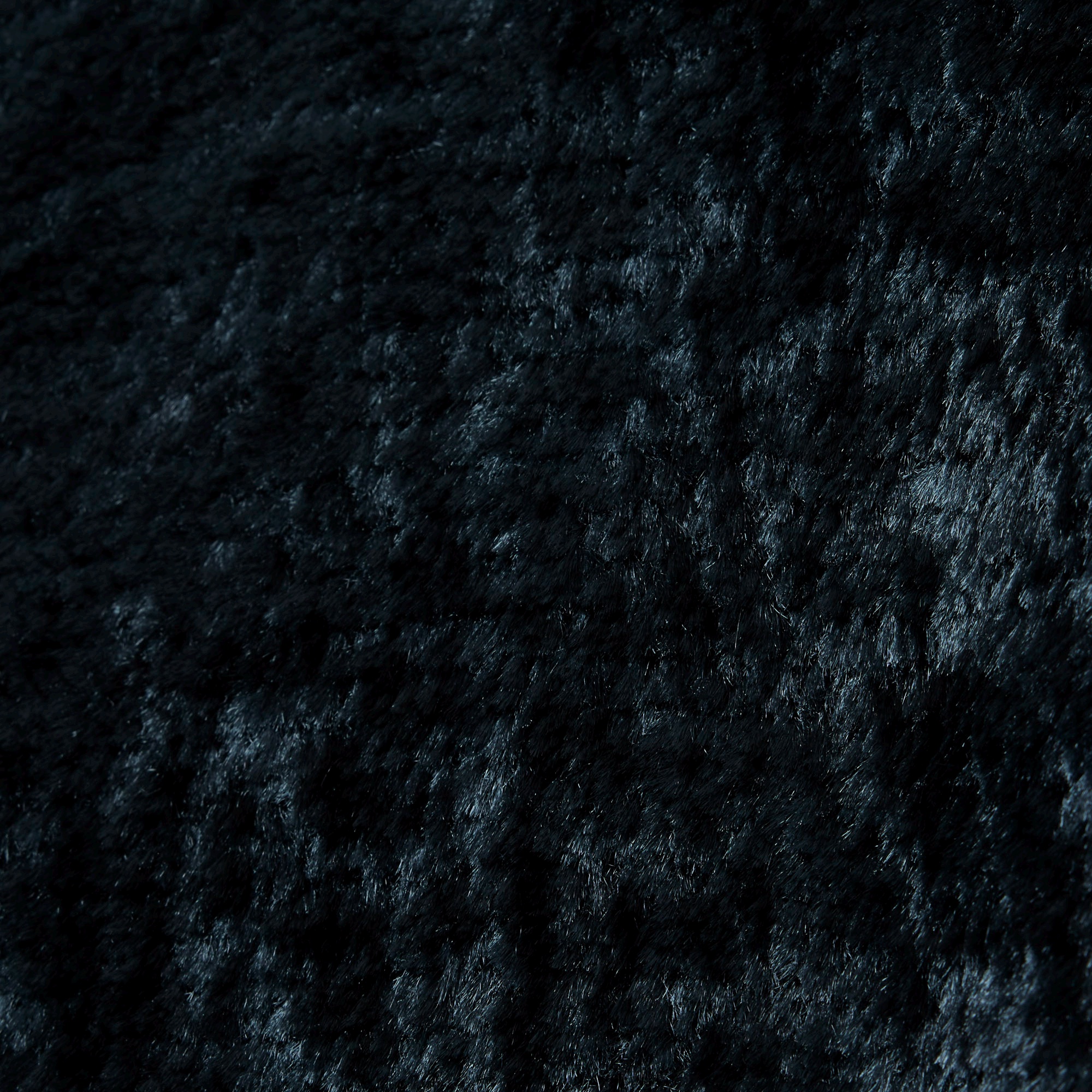 『FW25 Fashion Show』シャギーニットポロカラーセーター