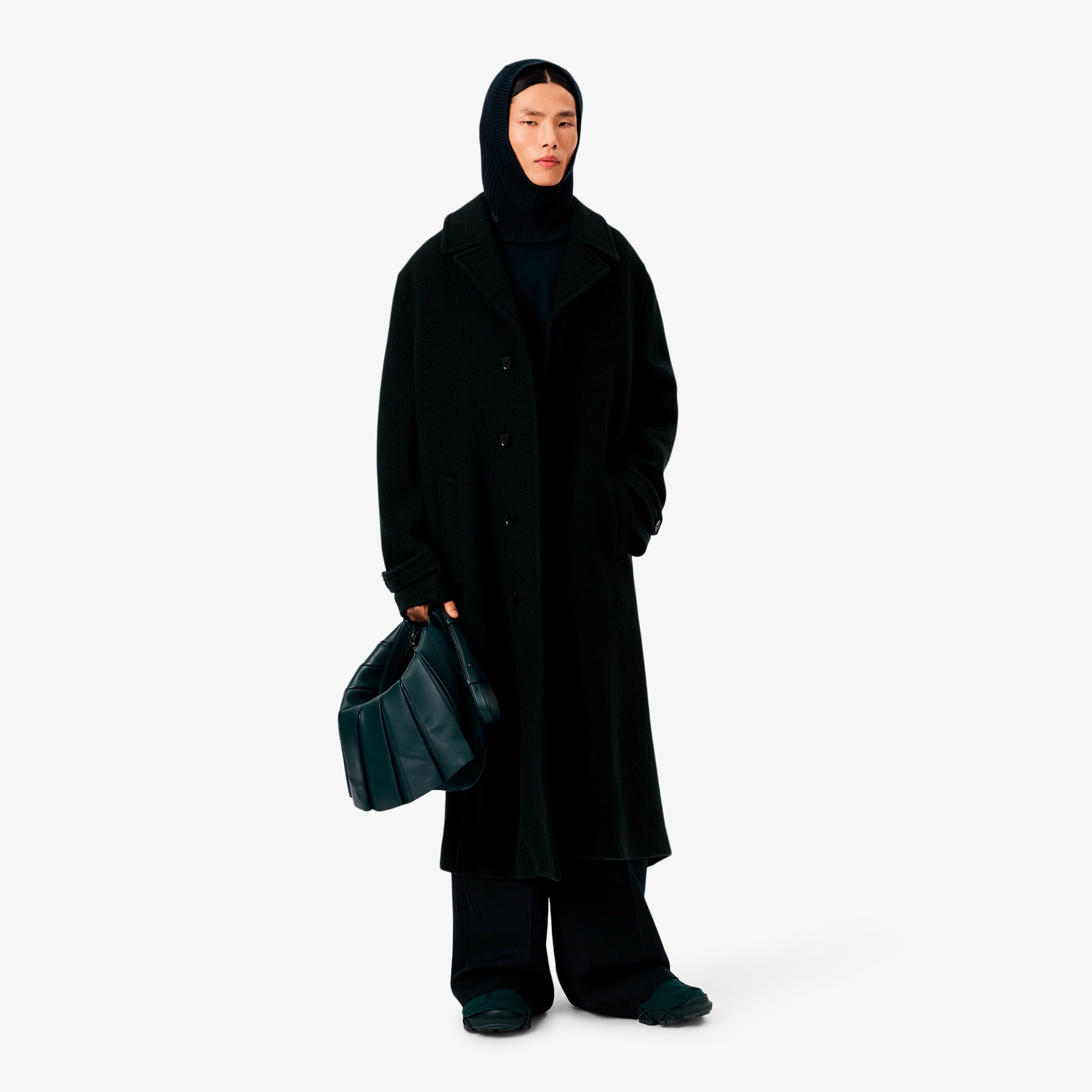 『FW25 Fashion Show』ボイルドウールロングコート