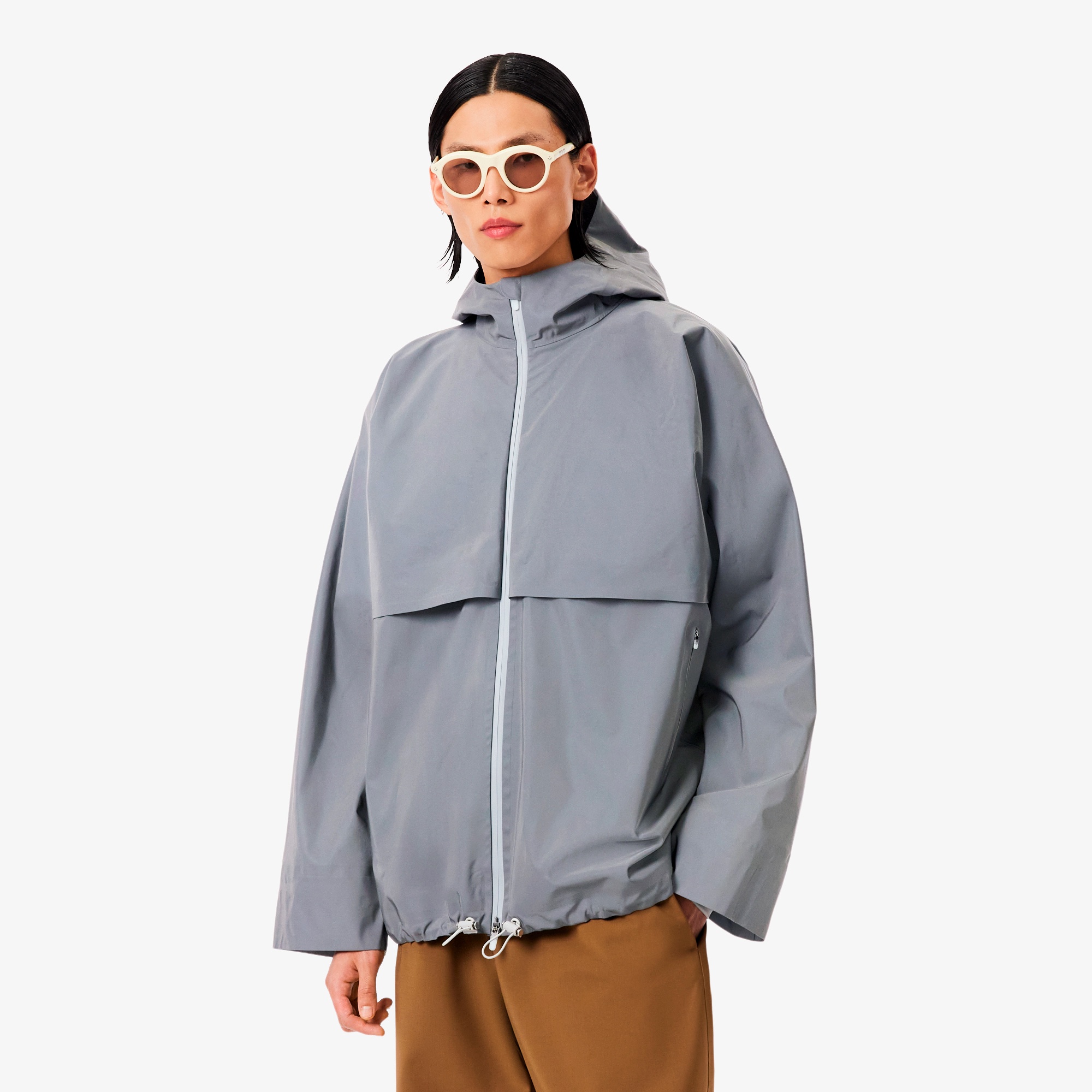 『FW25 Fashion Show』リフレクティブトラックジャケット