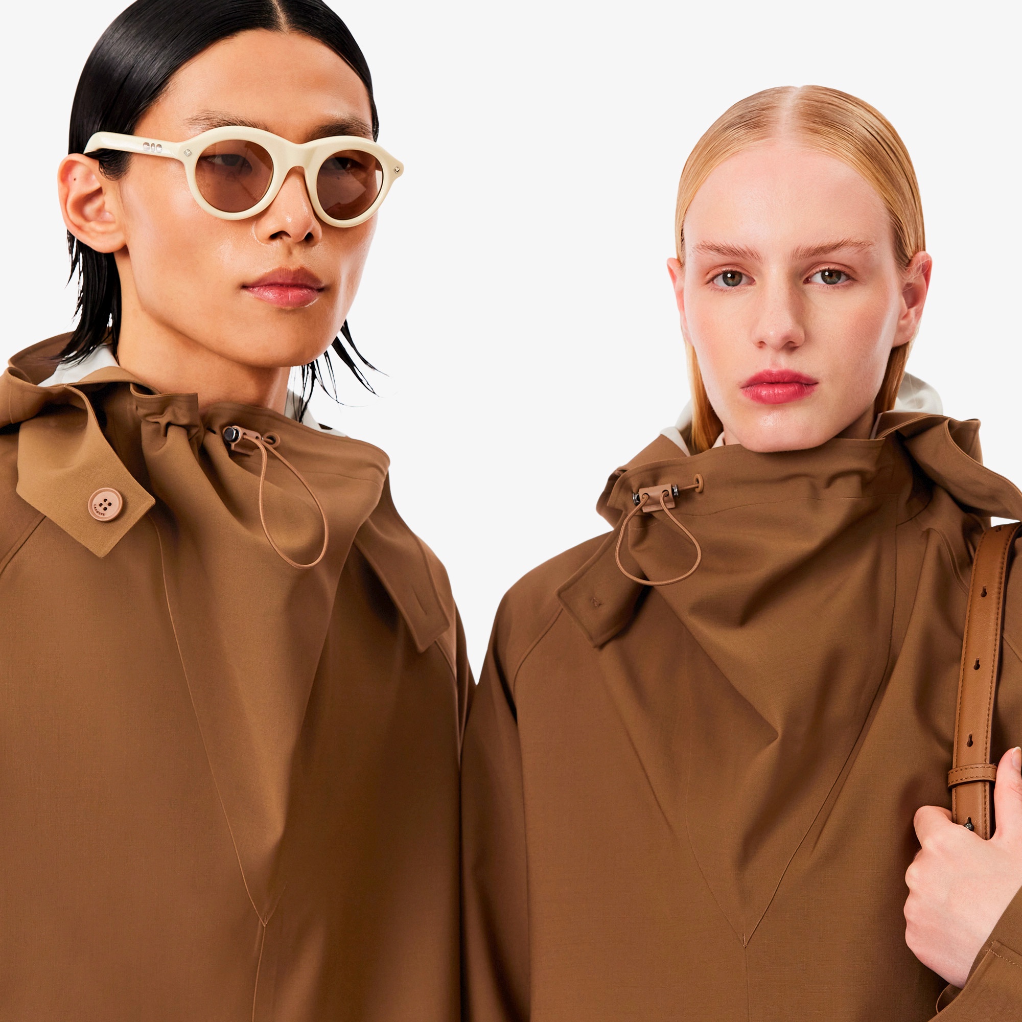 『FW25 Fashion Show』ウールブレンドウィンドブレーカー