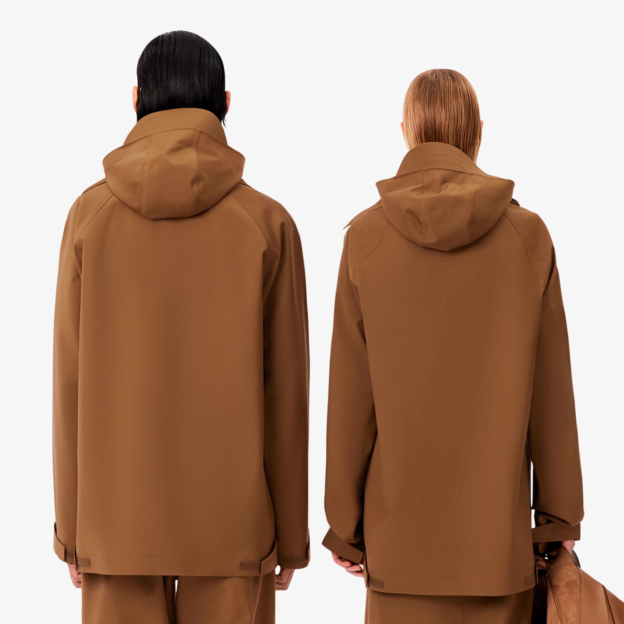 『FW25 Fashion Show』ウールブレンドウィンドブレーカー