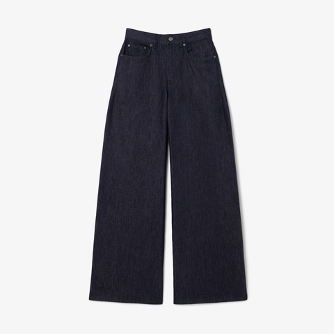 『FW25 Fashion Show』ワイドレッグストレートデニムパンツ