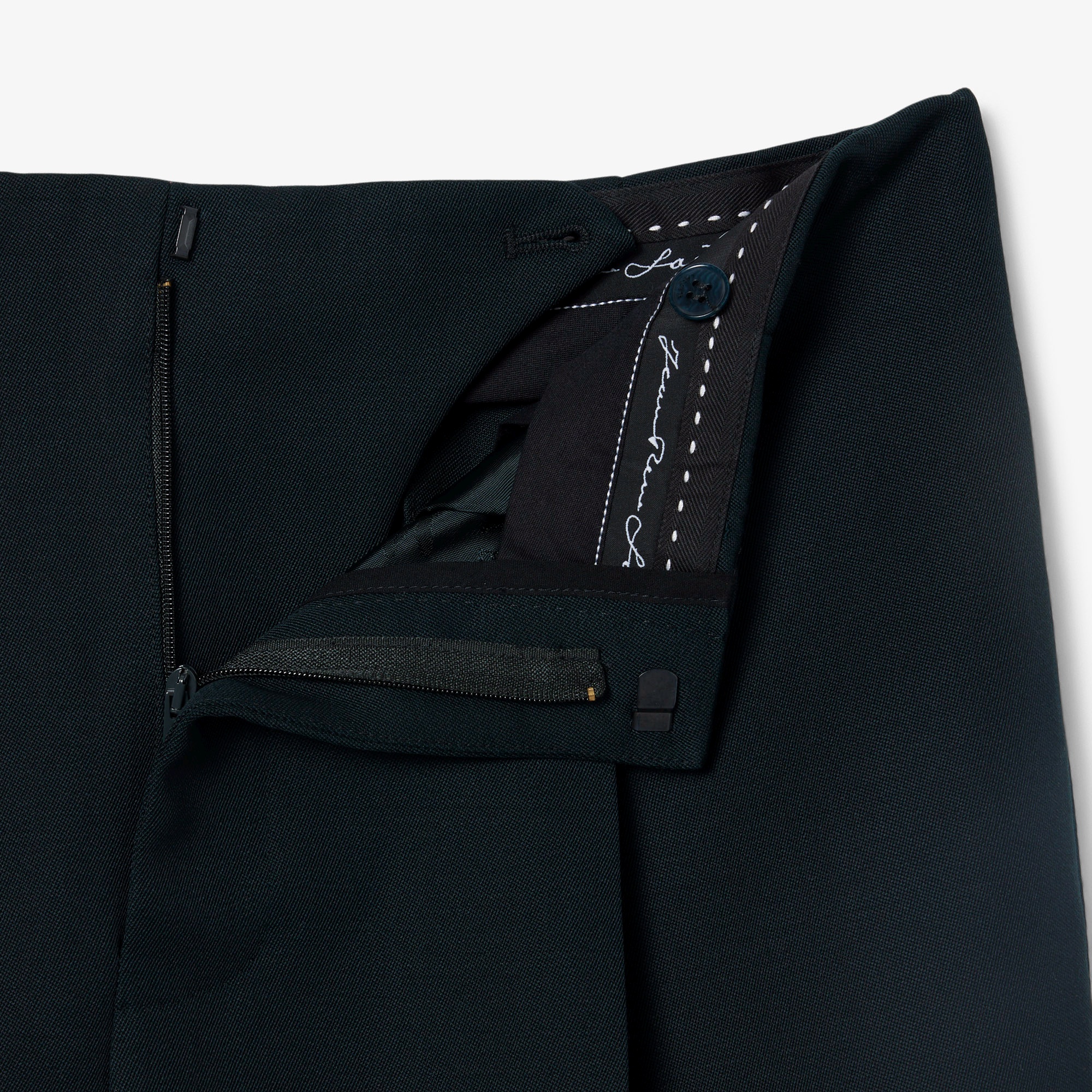 『FW25 Fashion Show』ワイドレッグウールパンツ