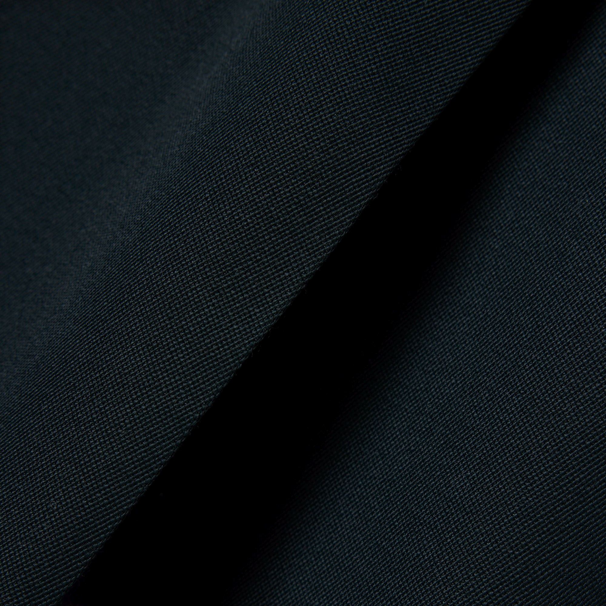 『FW25 Fashion Show』ワイドレッグウールパンツ