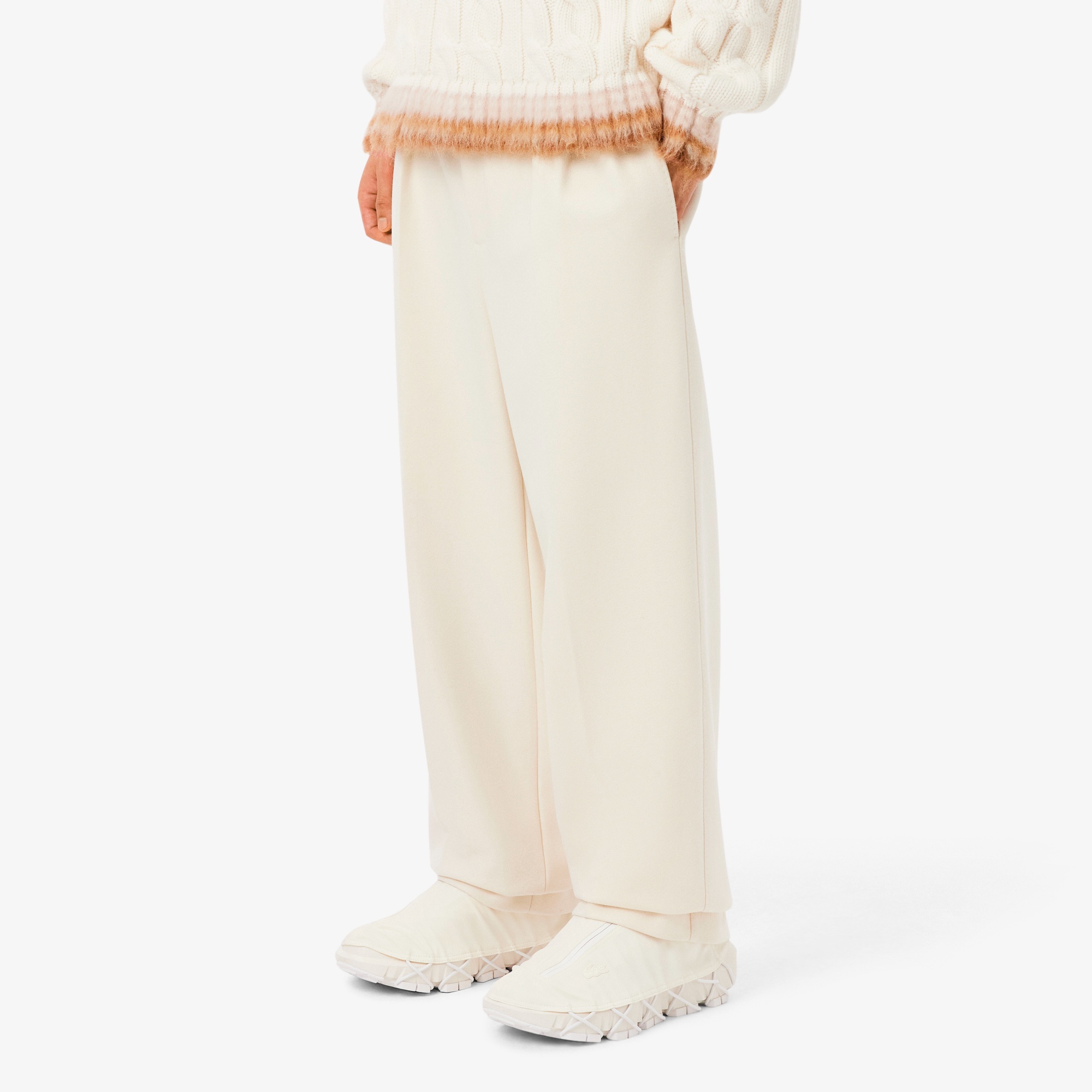 『FW25 Fashion Show』レギュラーフィットホワイトウールパンツ